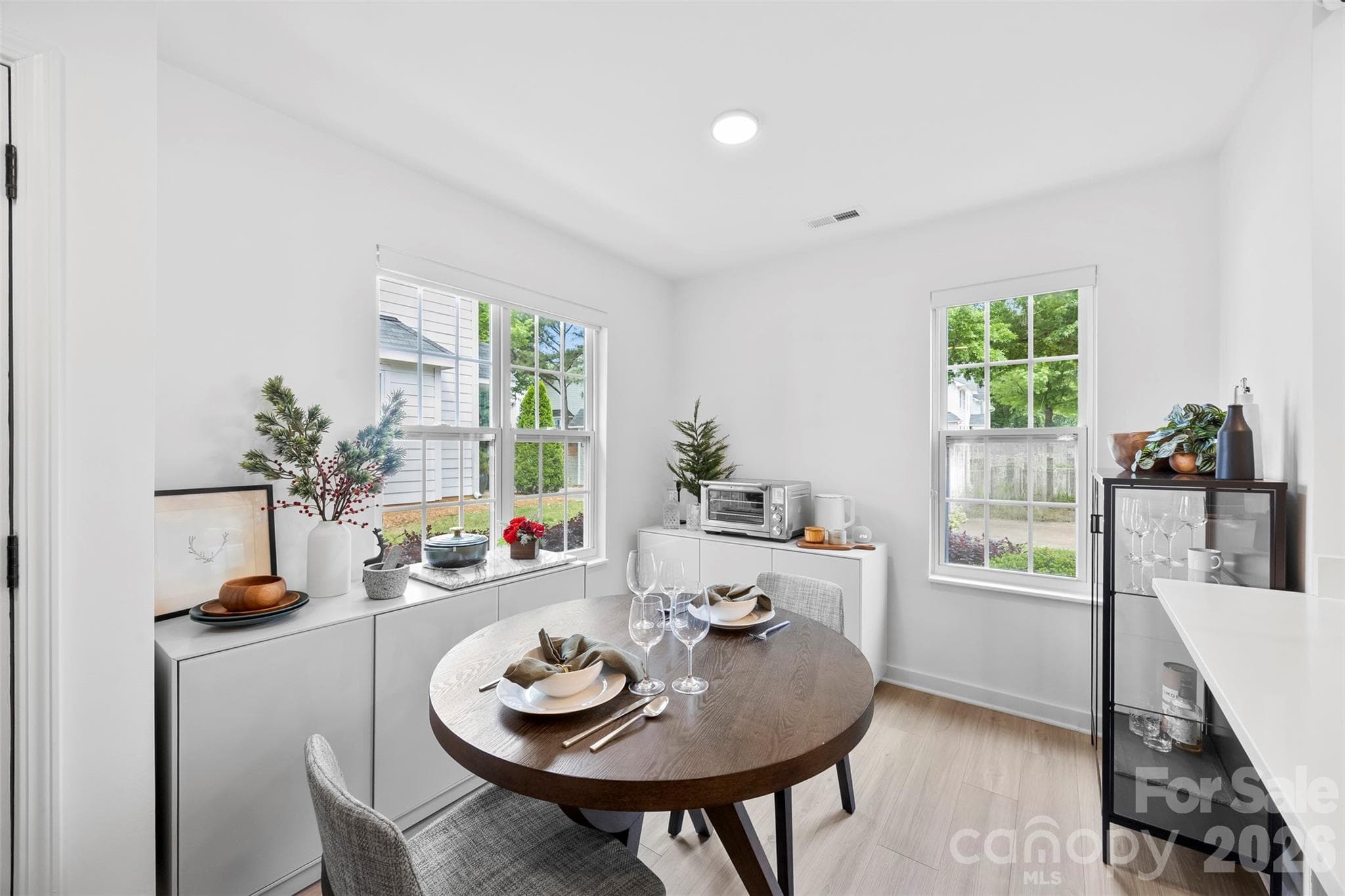 Townhouse at 1511 Briar Creek Road, Charlotte, photo 6 of 27