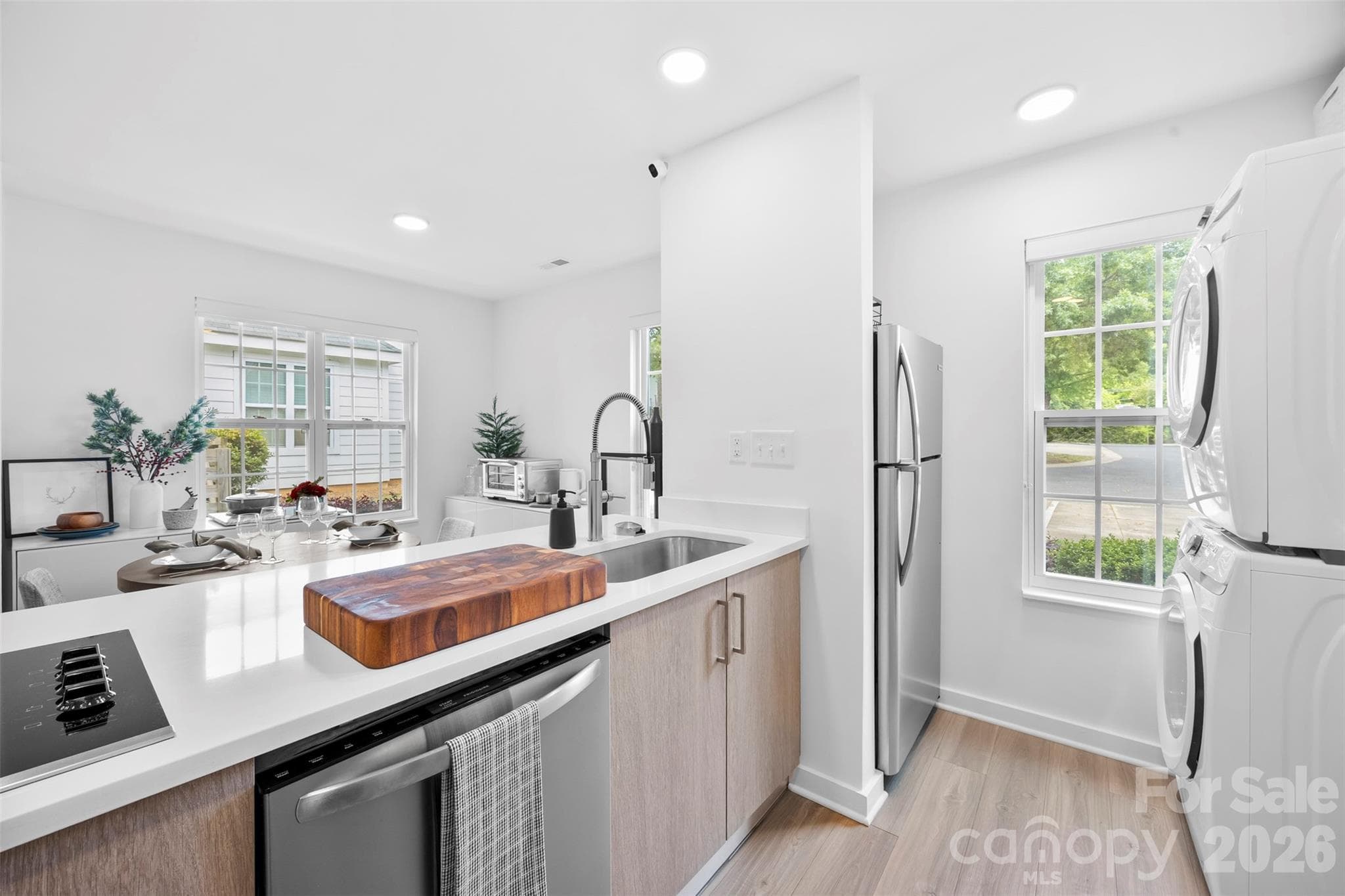 Townhouse at 1511 Briar Creek Road, Charlotte, photo 8 of 27