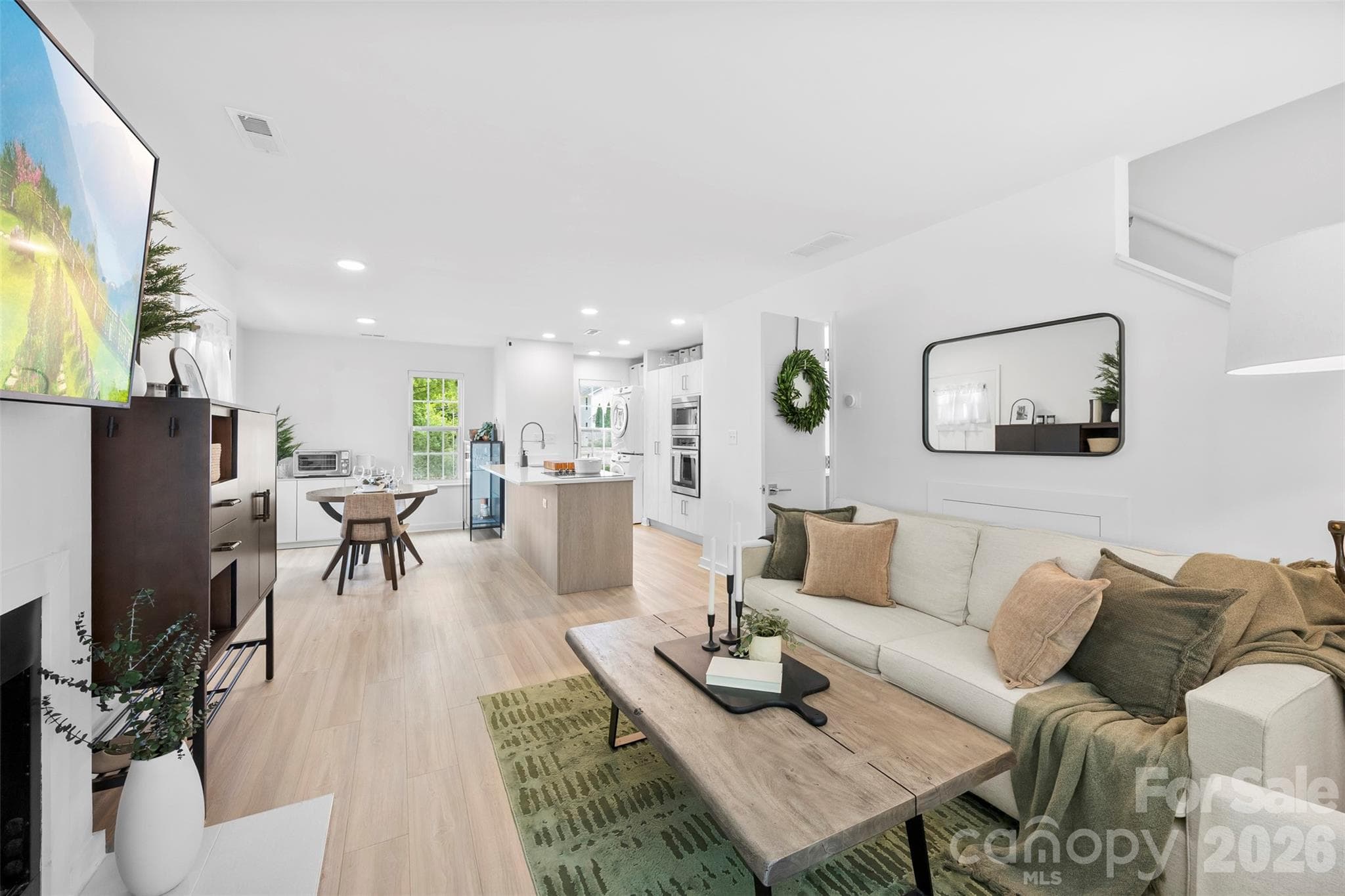Townhouse at 1511 Briar Creek Road, Charlotte, photo 11 of 27