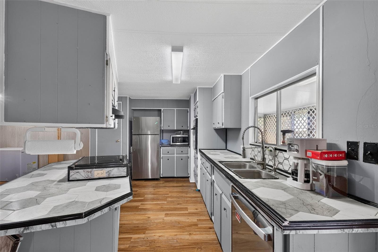 Manufactured Home at 2129 LOIS BLVD, LAKE ALFRED, photo 9 of 60