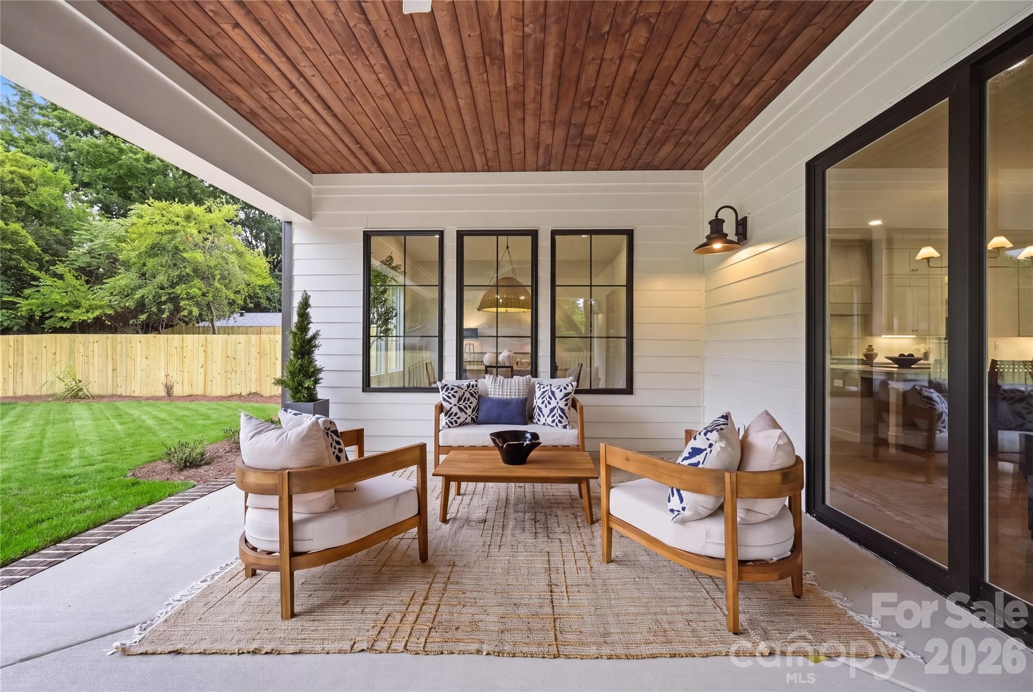 Covered patio - 1115 Lomax Avenue, Charlotte