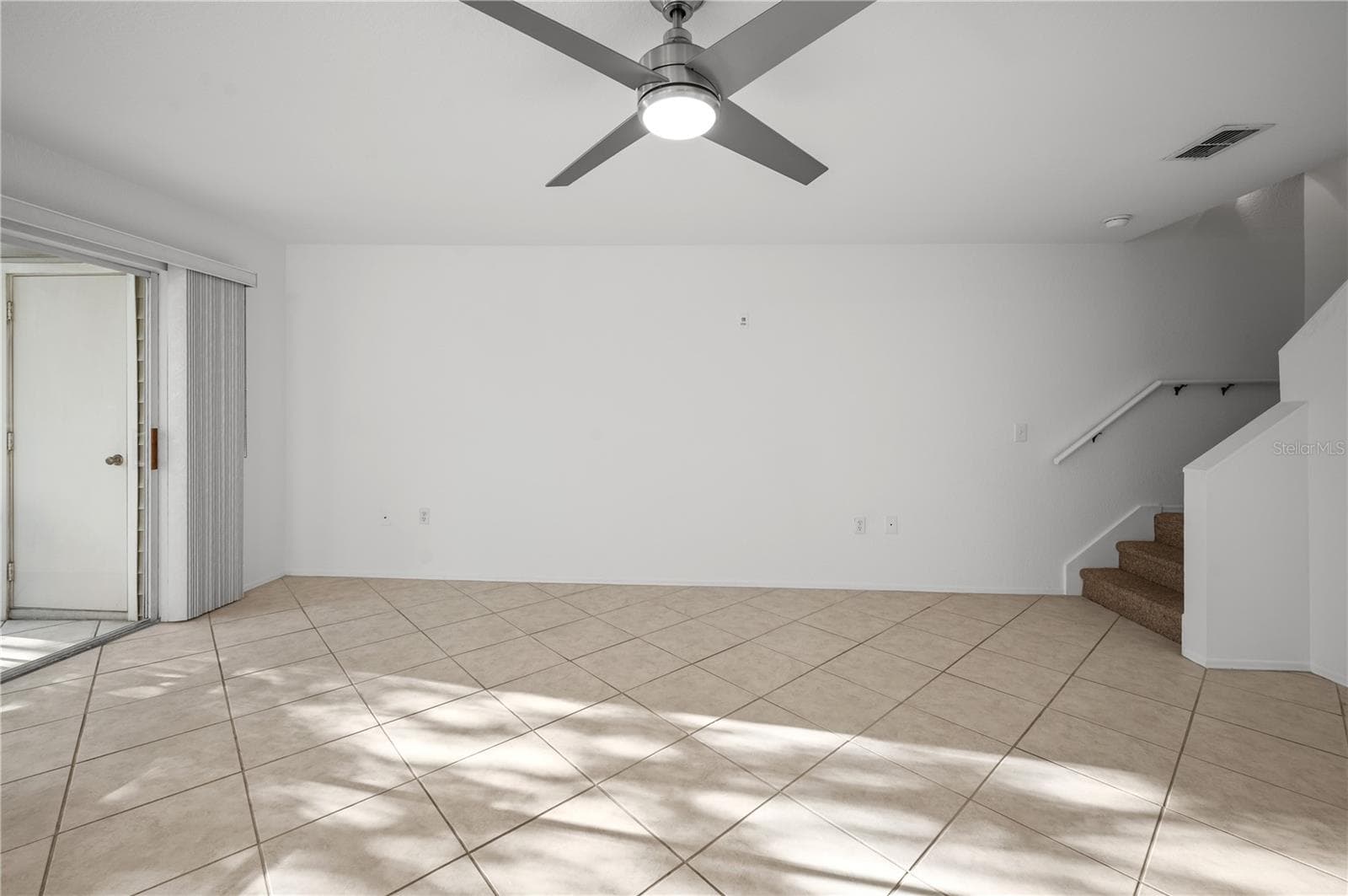 Condominium at 850 S TAMIAMI TRL #530, SARASOTA, photo 9 of 29