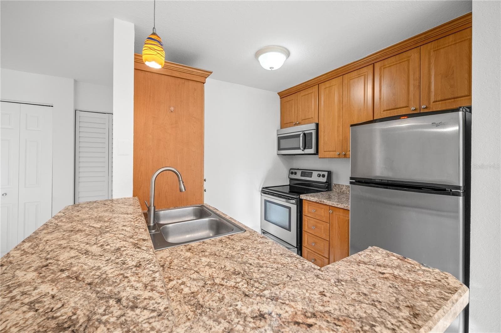 Condominium at 850 S TAMIAMI TRL #530, SARASOTA, photo 13 of 29