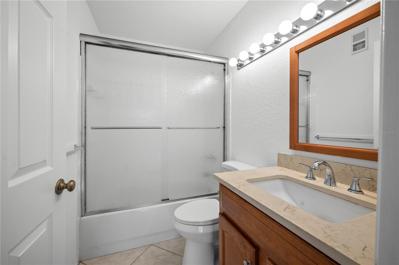 Condominium at 850 S TAMIAMI TRL #530, SARASOTA, photo 17 of 29