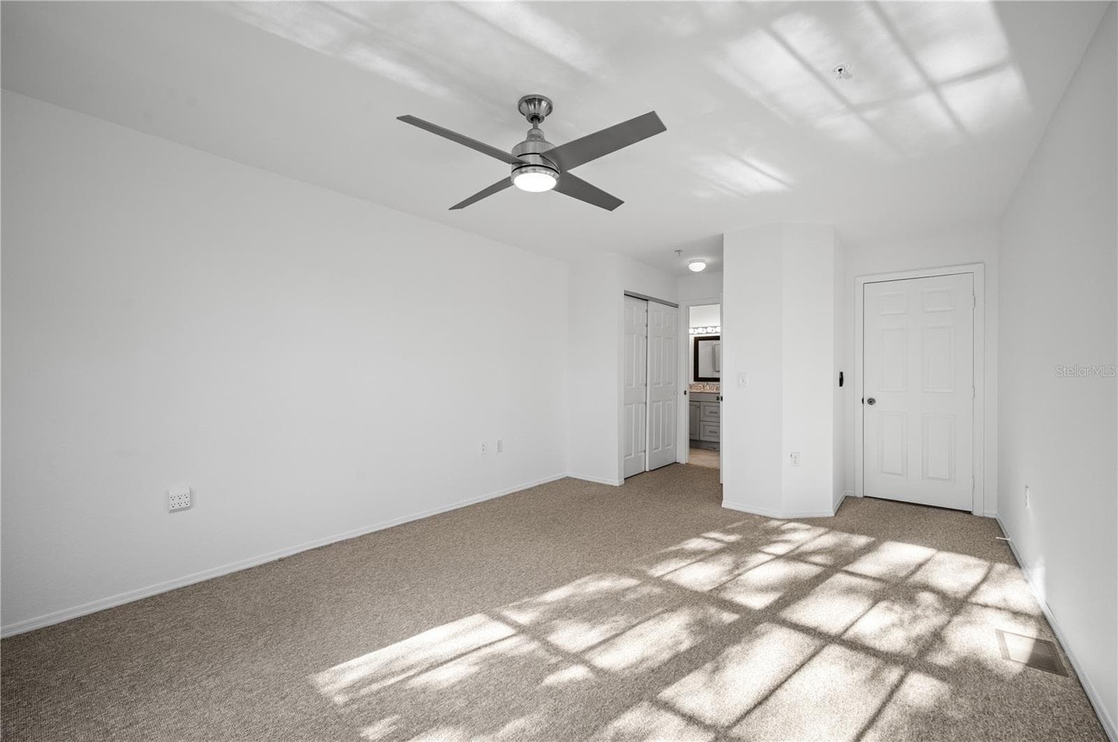 Condominium at 850 S TAMIAMI TRL #530, SARASOTA, photo 22 of 29