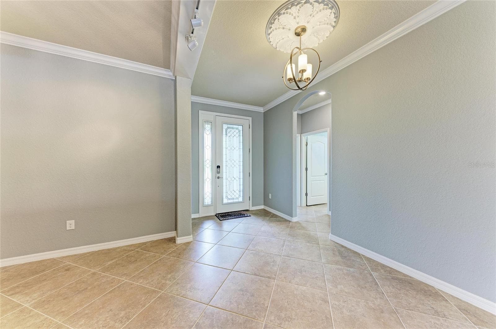 Single Family Residence at 20700 GRANLAGO DR DR, VENICE, photo 8 of 93