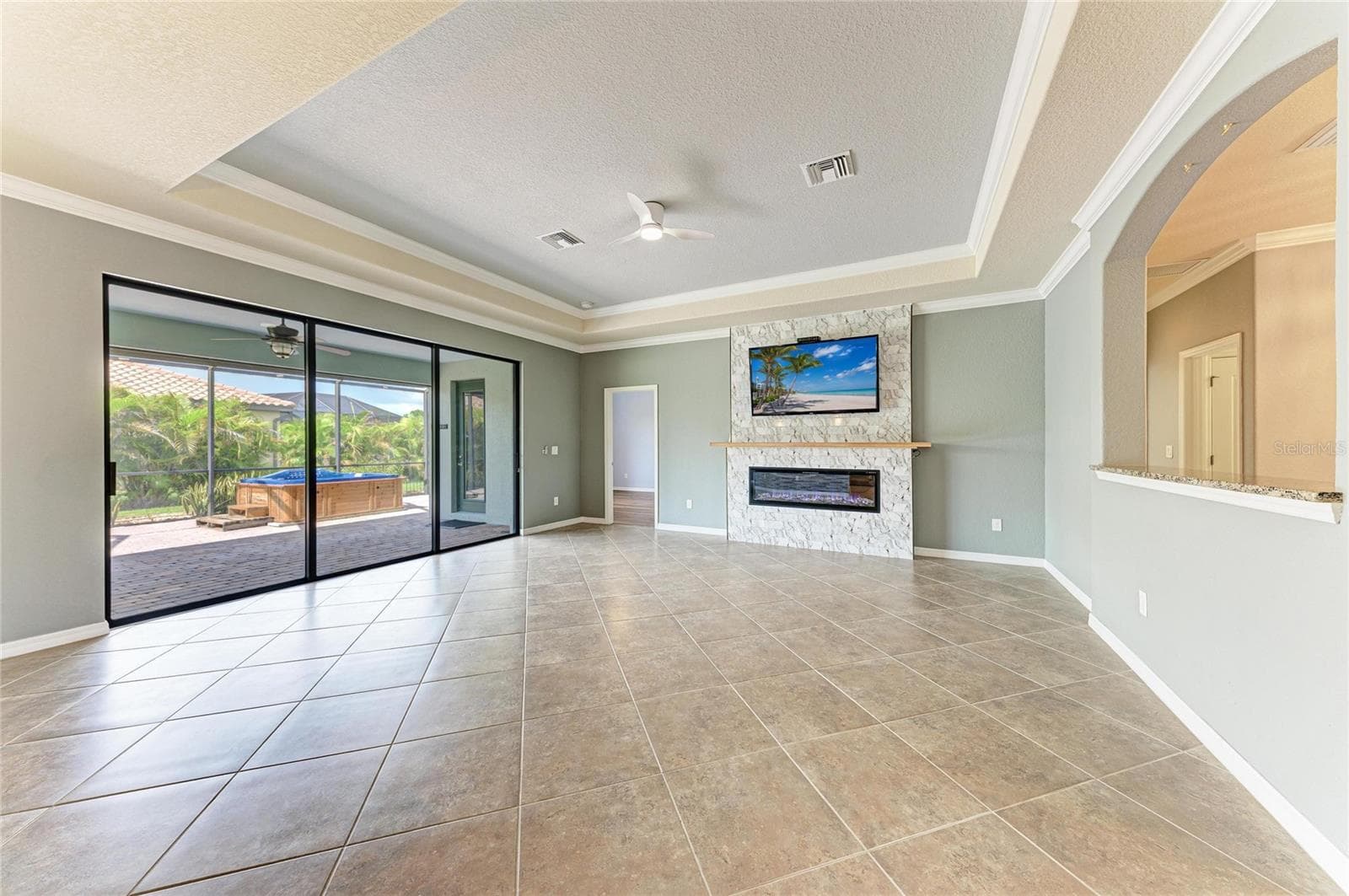Single Family Residence at 20700 GRANLAGO DR DR, VENICE, photo 11 of 93