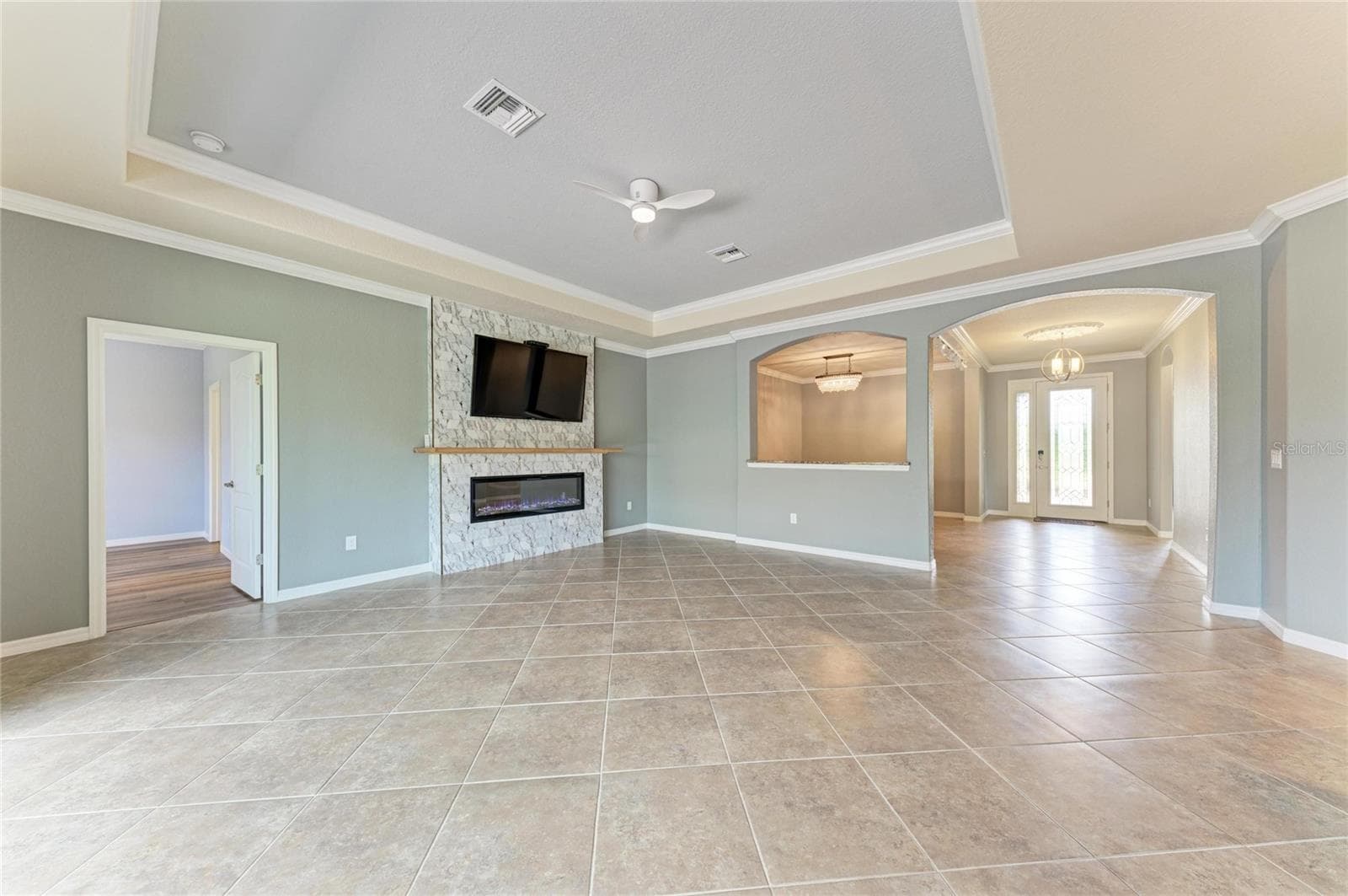 Single Family Residence at 20700 GRANLAGO DR DR, VENICE, photo 14 of 93
