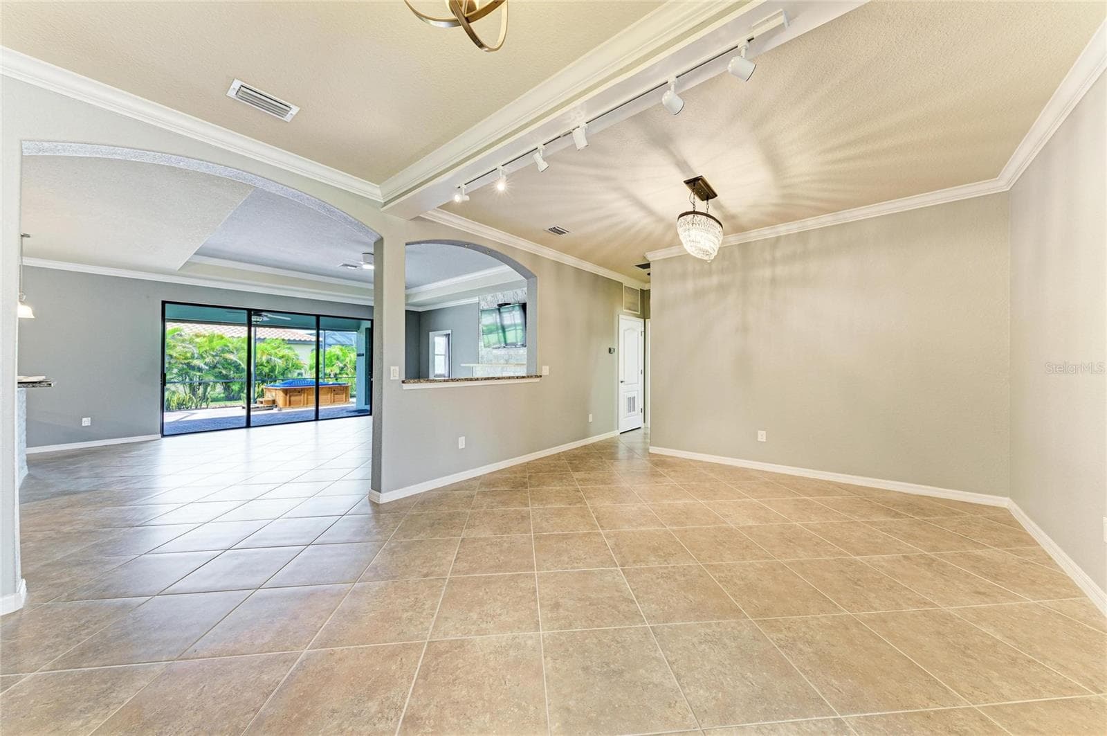 Single Family Residence at 20700 GRANLAGO DR DR, VENICE, photo 23 of 93