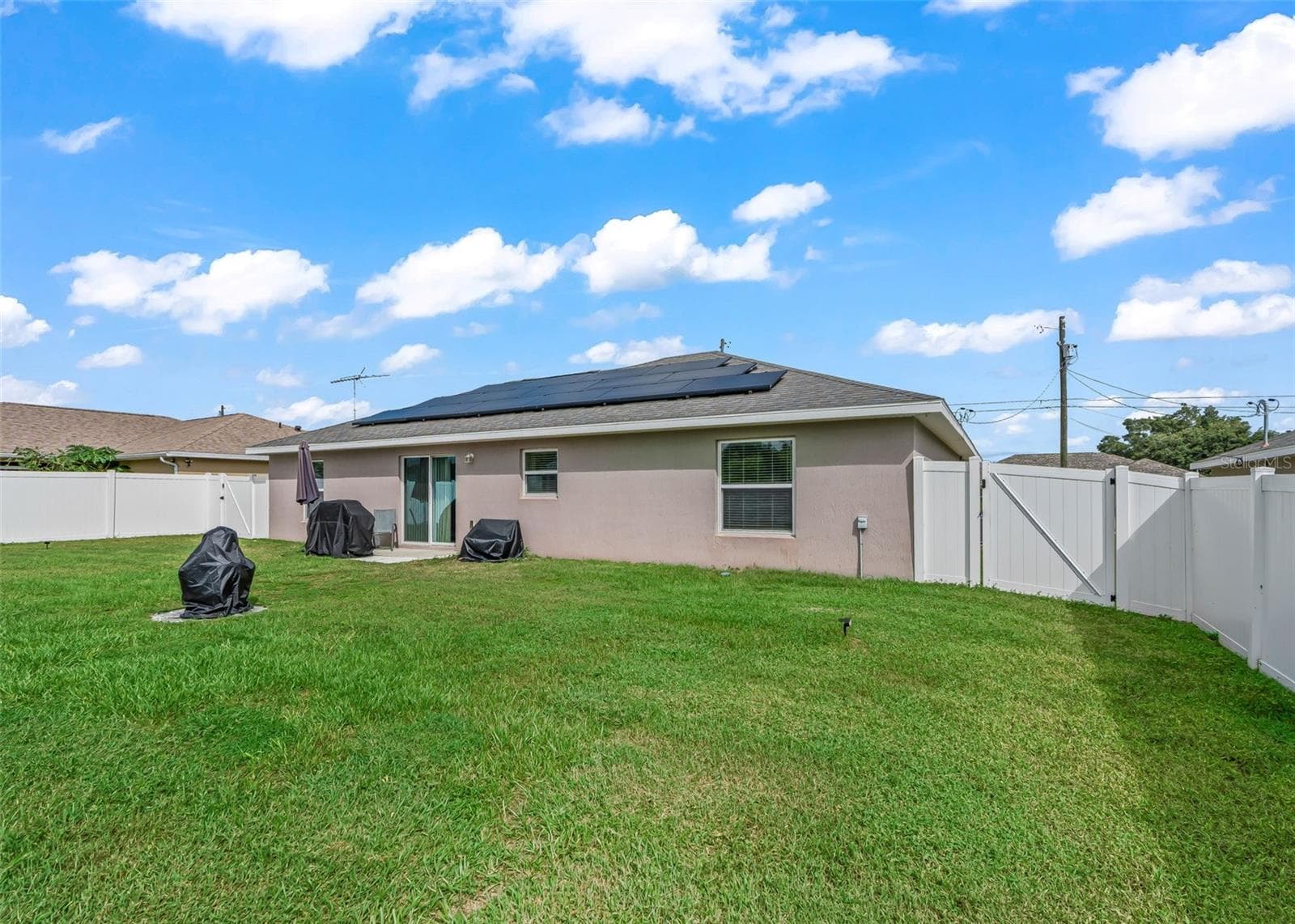 Single Family Residence at 9720 SE 157TH LN, SUMMERFIELD, photo 31 of 37
