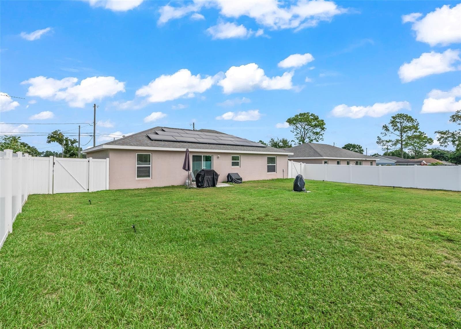 Single Family Residence at 9720 SE 157TH LN, SUMMERFIELD, photo 35 of 37