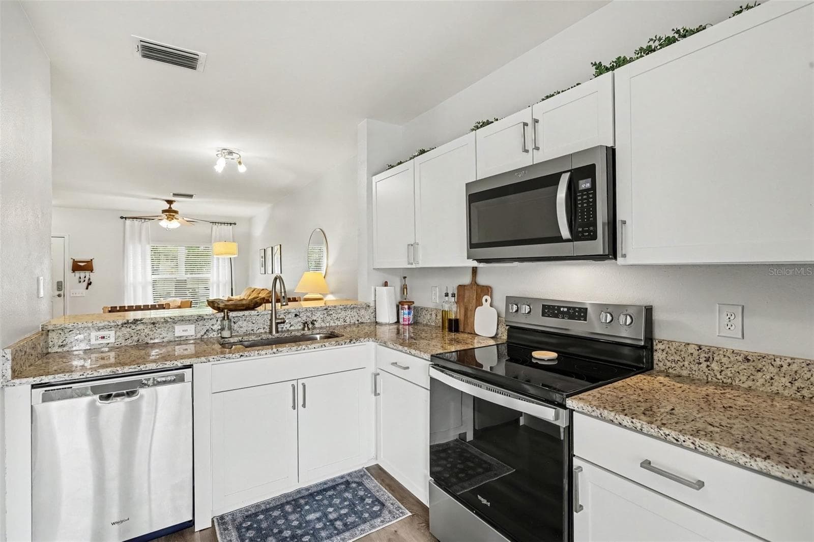 Townhouse at 6137 BAYSIDE KEY DR, TAMPA, photo 14 of 34