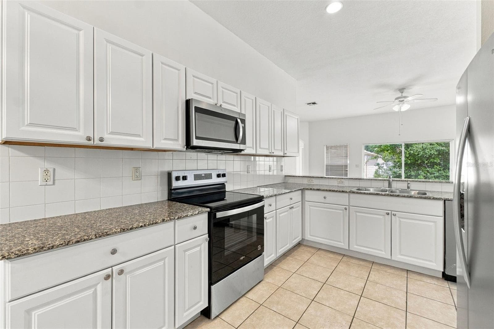 Single Family Residence at 5701 BRACKENWOOD DR, SPRING HILL, photo 16 of 76