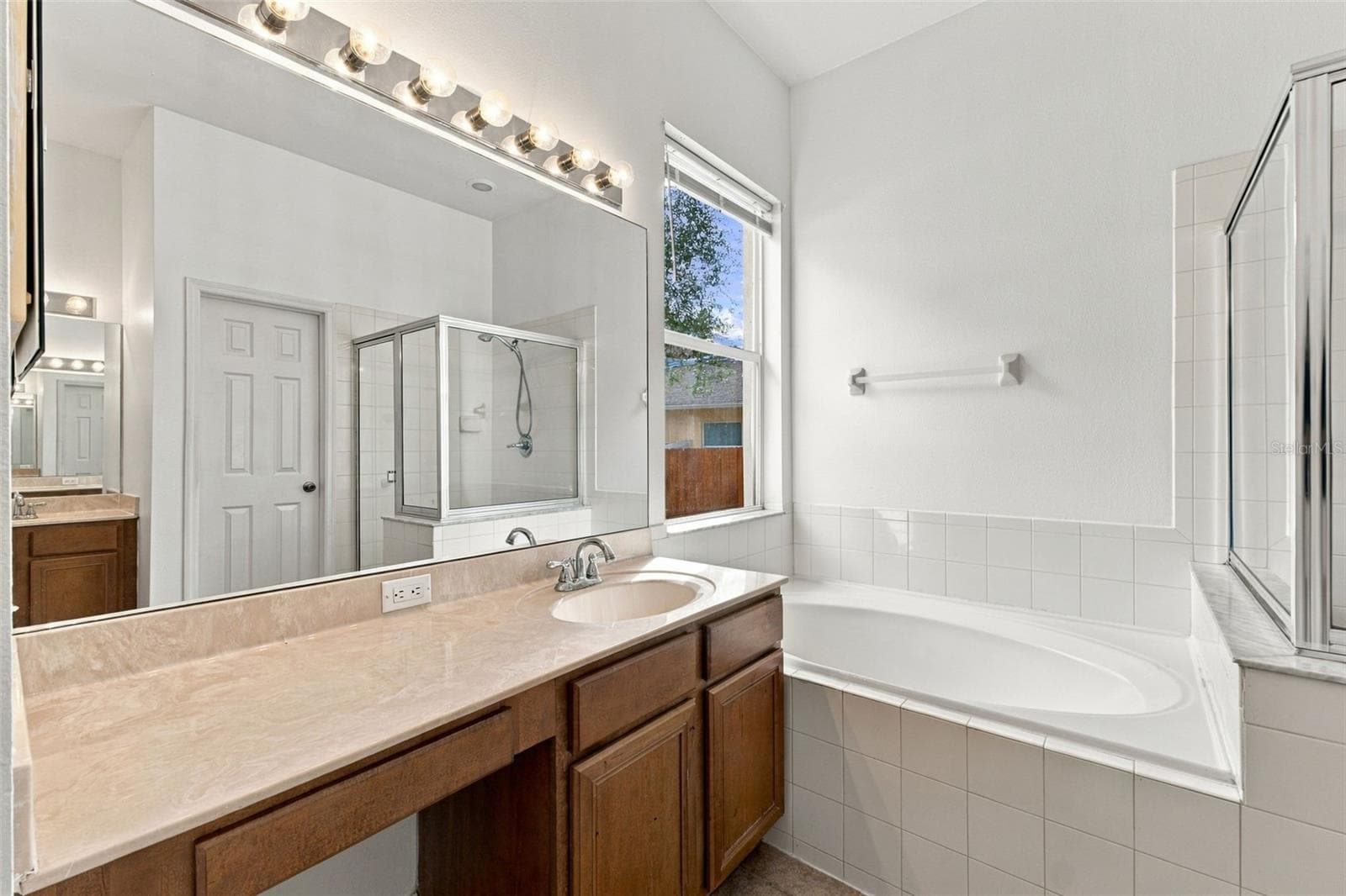 Single Family Residence at 5701 BRACKENWOOD DR, SPRING HILL, photo 57 of 76