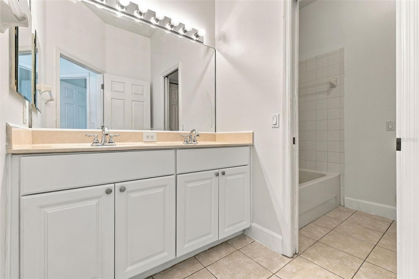 Single Family Residence at 5701 BRACKENWOOD DR, SPRING HILL, photo 64 of 76