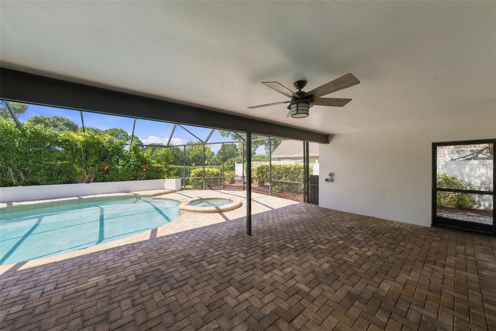 Outdoor Gathering Area - 2924 TORREY PINES CT, CLEARWATER