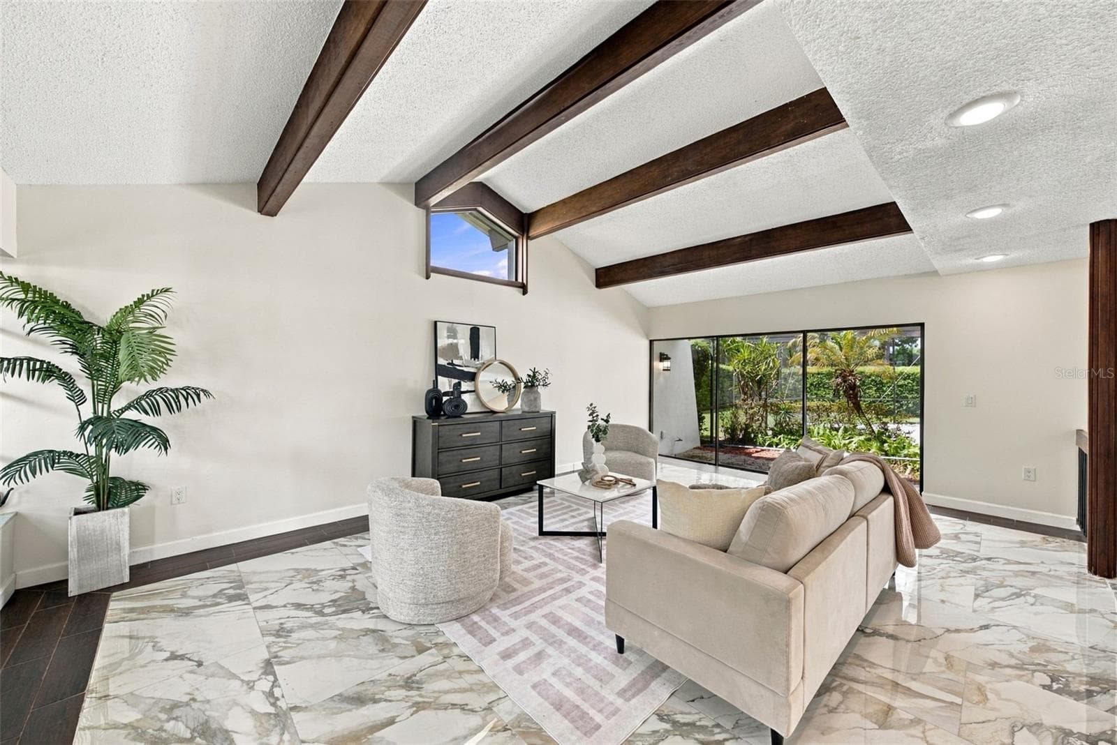 Family Room - 2924 TORREY PINES CT, CLEARWATER