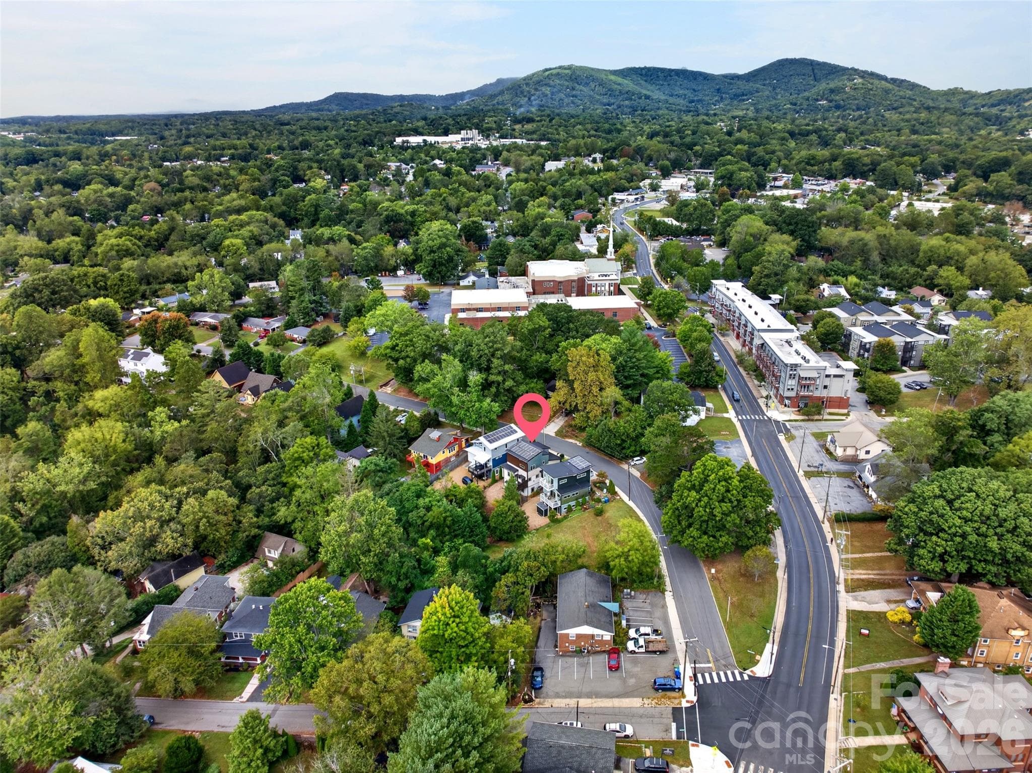 Walk to Amazing Restaurants - 18 Sulphur Springs Road, Asheville