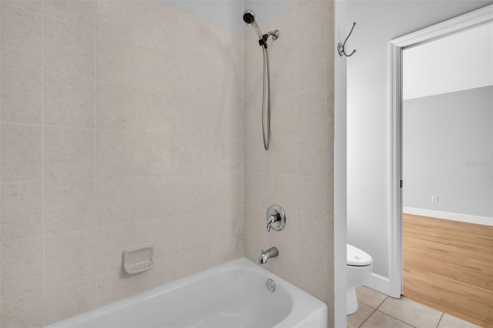 Townhouse at 660 DELMAR TER S, ST PETERSBURG, photo 33 of 77