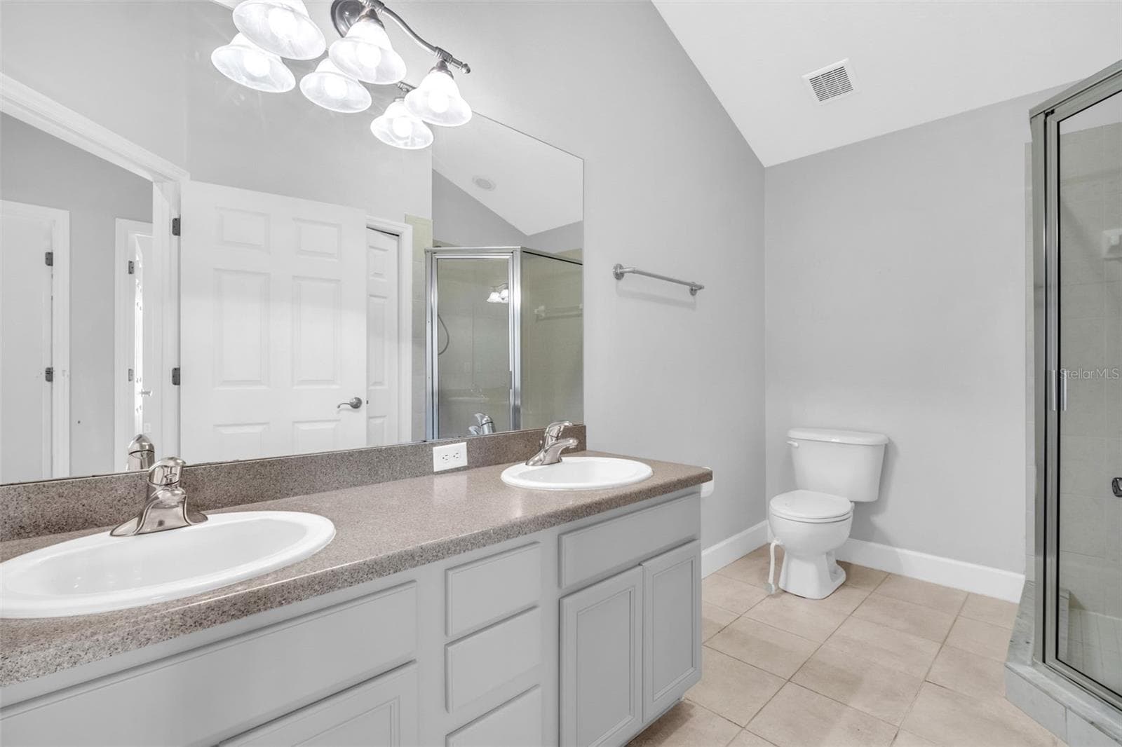 Townhouse at 660 DELMAR TER S, ST PETERSBURG, photo 39 of 77