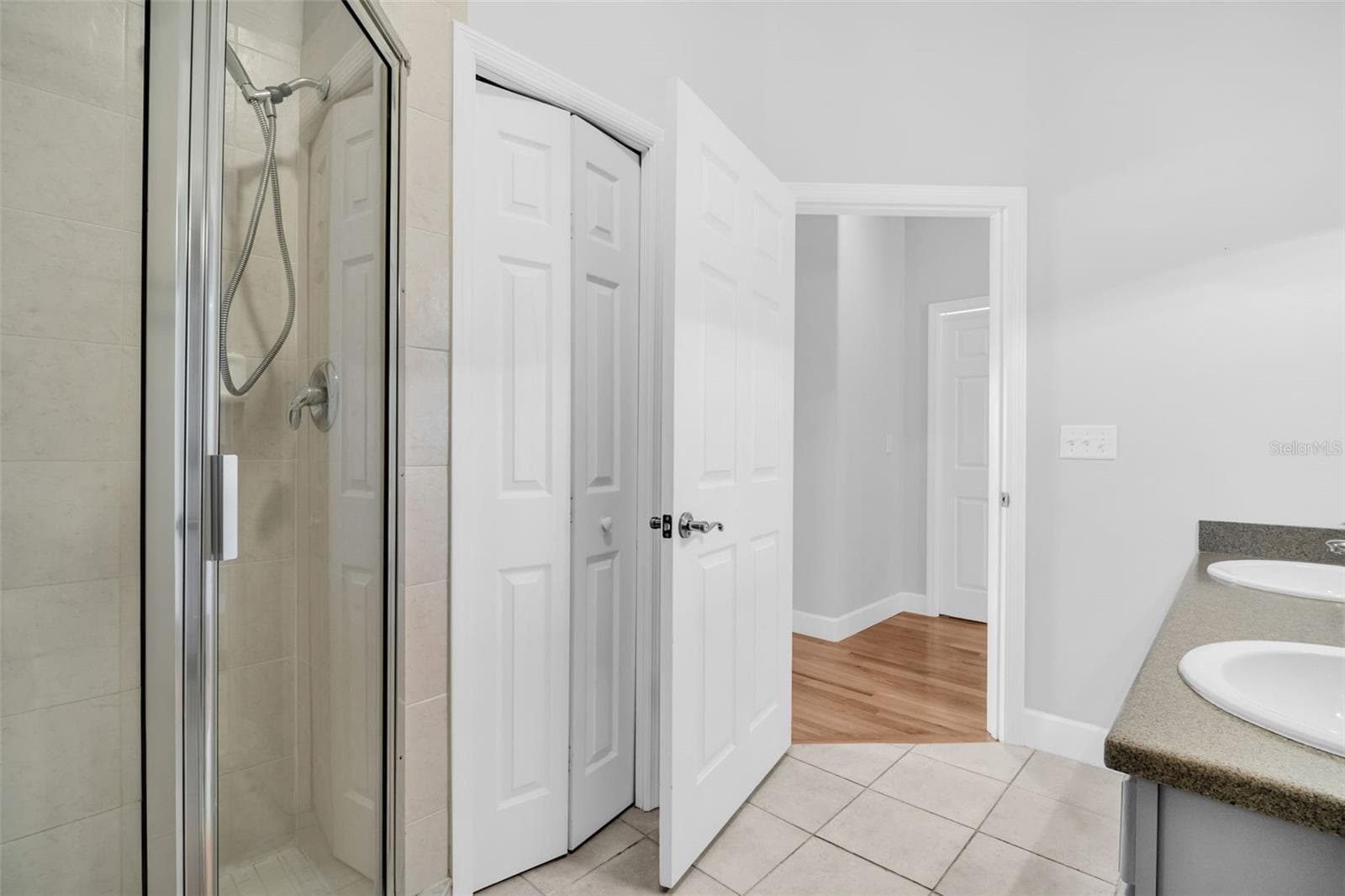 Townhouse at 660 DELMAR TER S, ST PETERSBURG, photo 41 of 77
