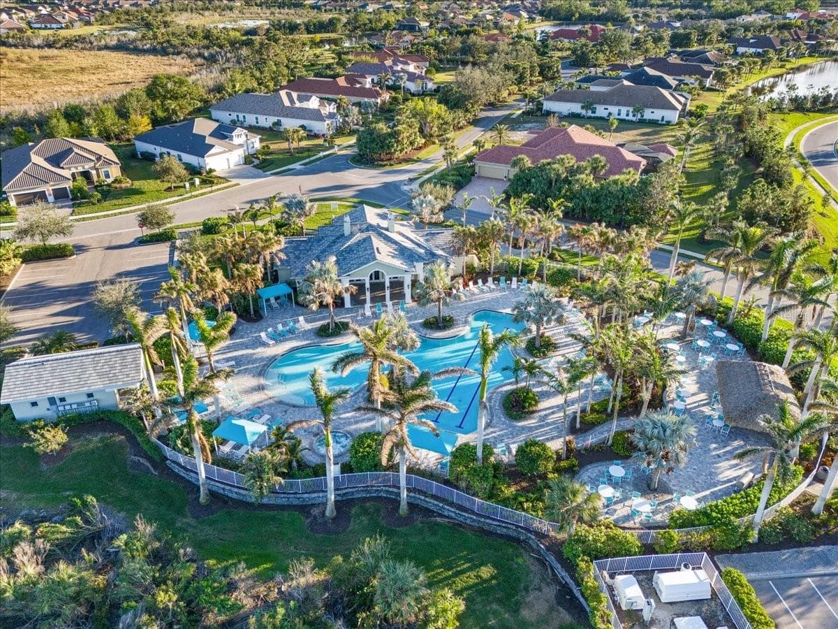 The Resort Pool - 11241 MCDERMOTT CT, ENGLEWOOD