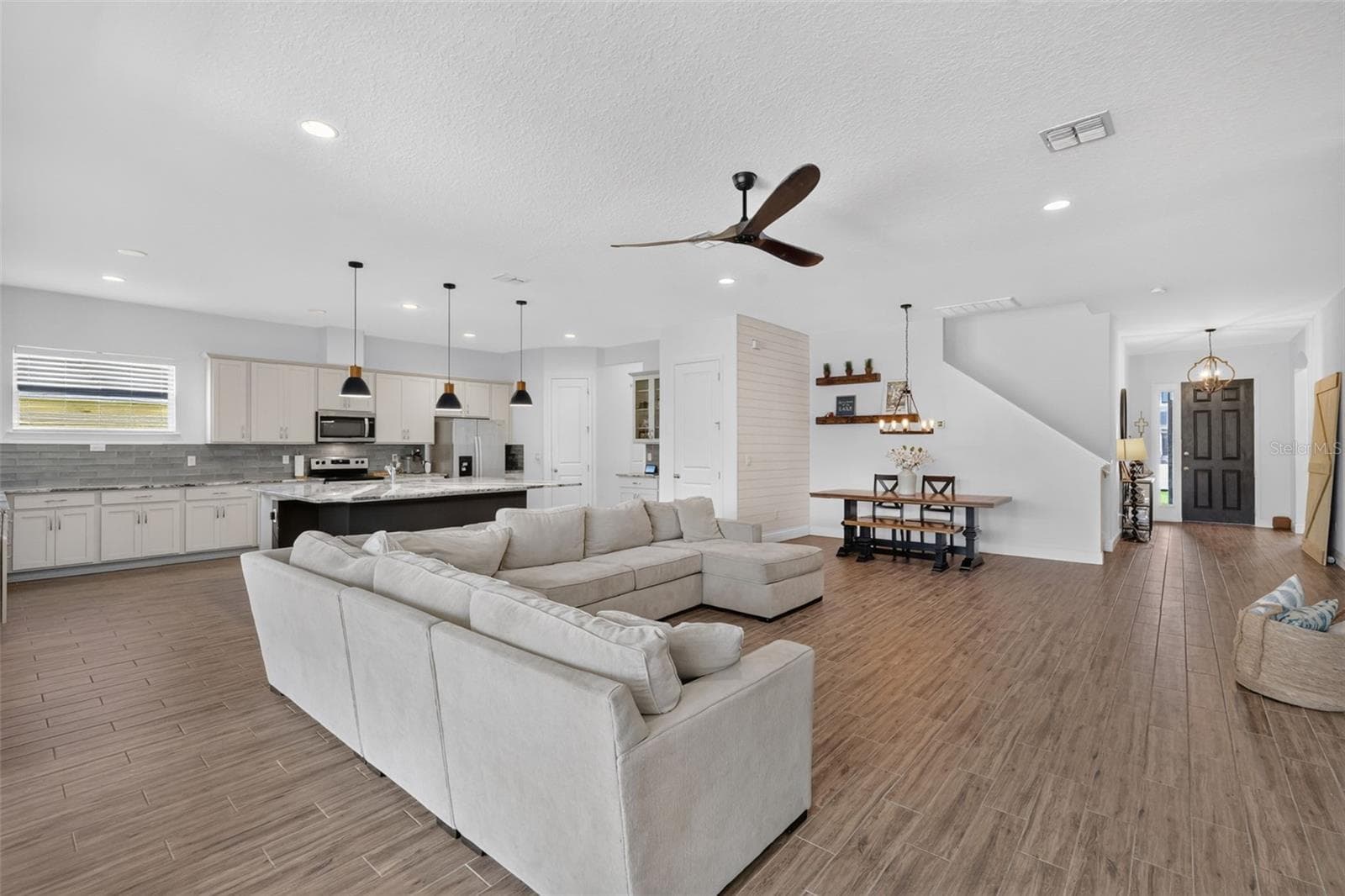 Single Family Residence at 30308 ISLAND CLUB DR, TAVARES, photo 15 of 44