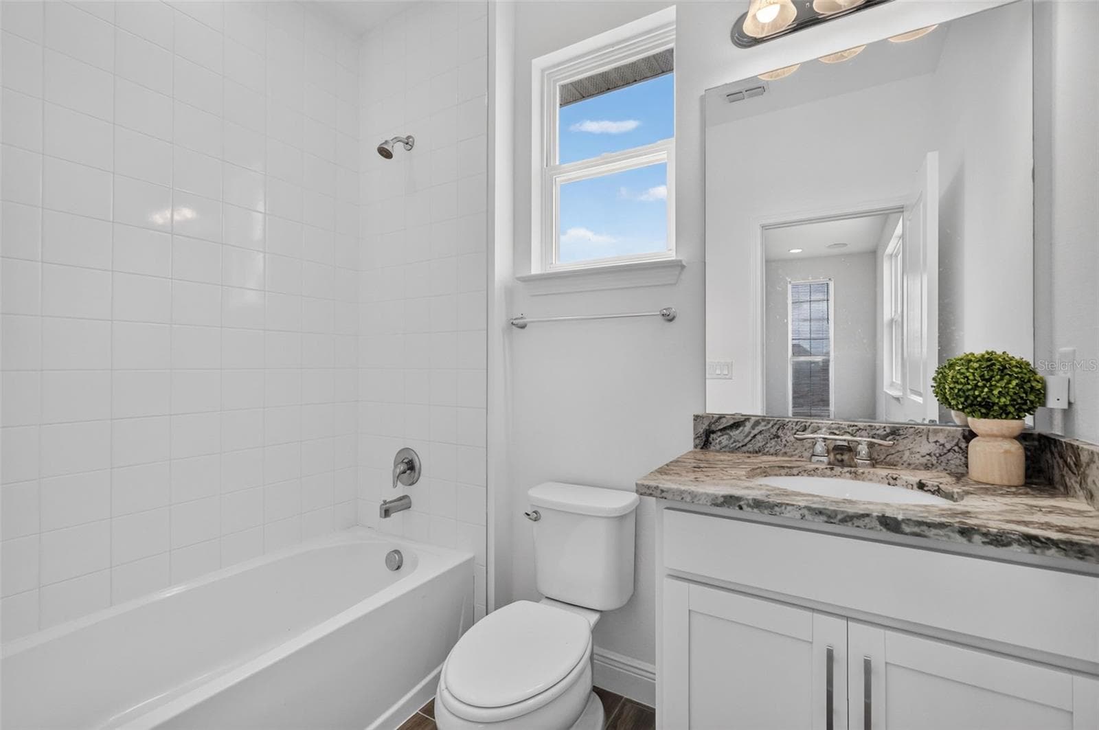 Single Family Residence at 30308 ISLAND CLUB DR, TAVARES, photo 24 of 44