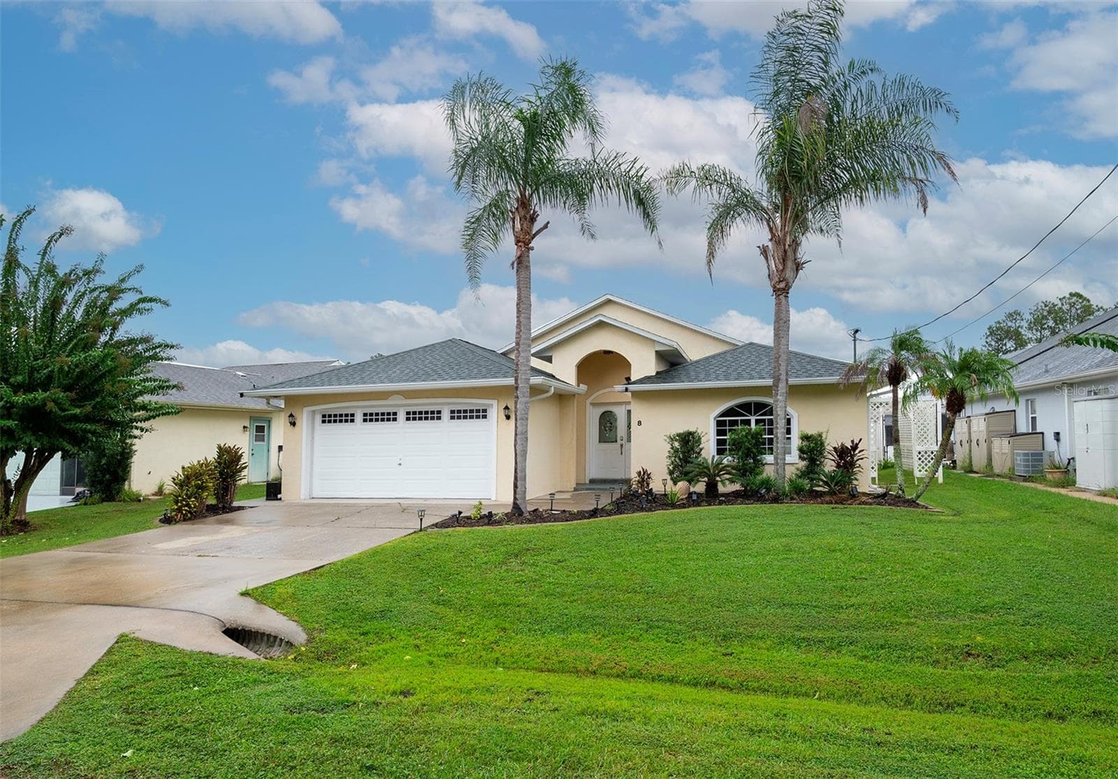 8 COLLEEN CT