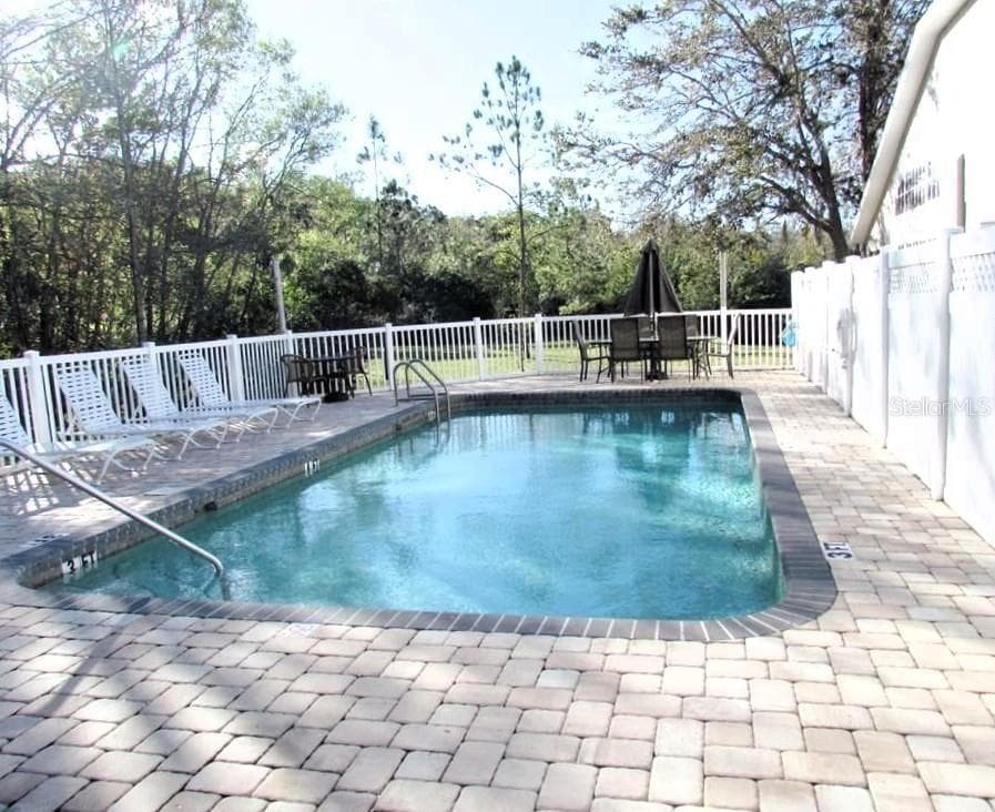 Community Pool - 4343 LAKESHORE DR, PALM HARBOR