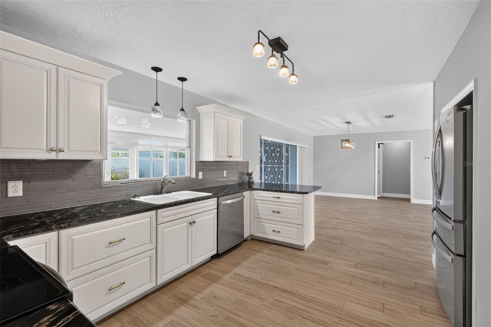 Single Family Residence at 5191 41ST ST S, ST PETERSBURG, photo 10 of 46