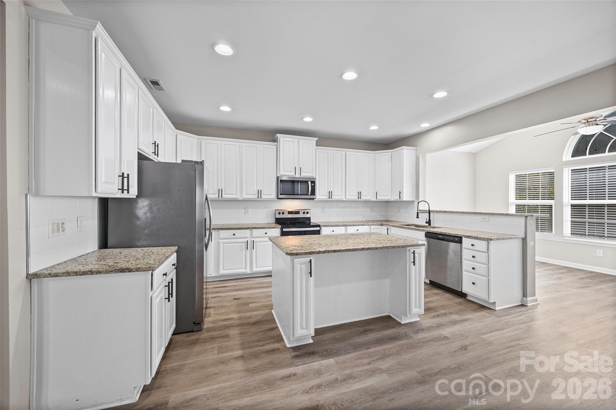 Single Family Residence at 322 Lorraine Road, Fort Mill, photo 15 of 42
