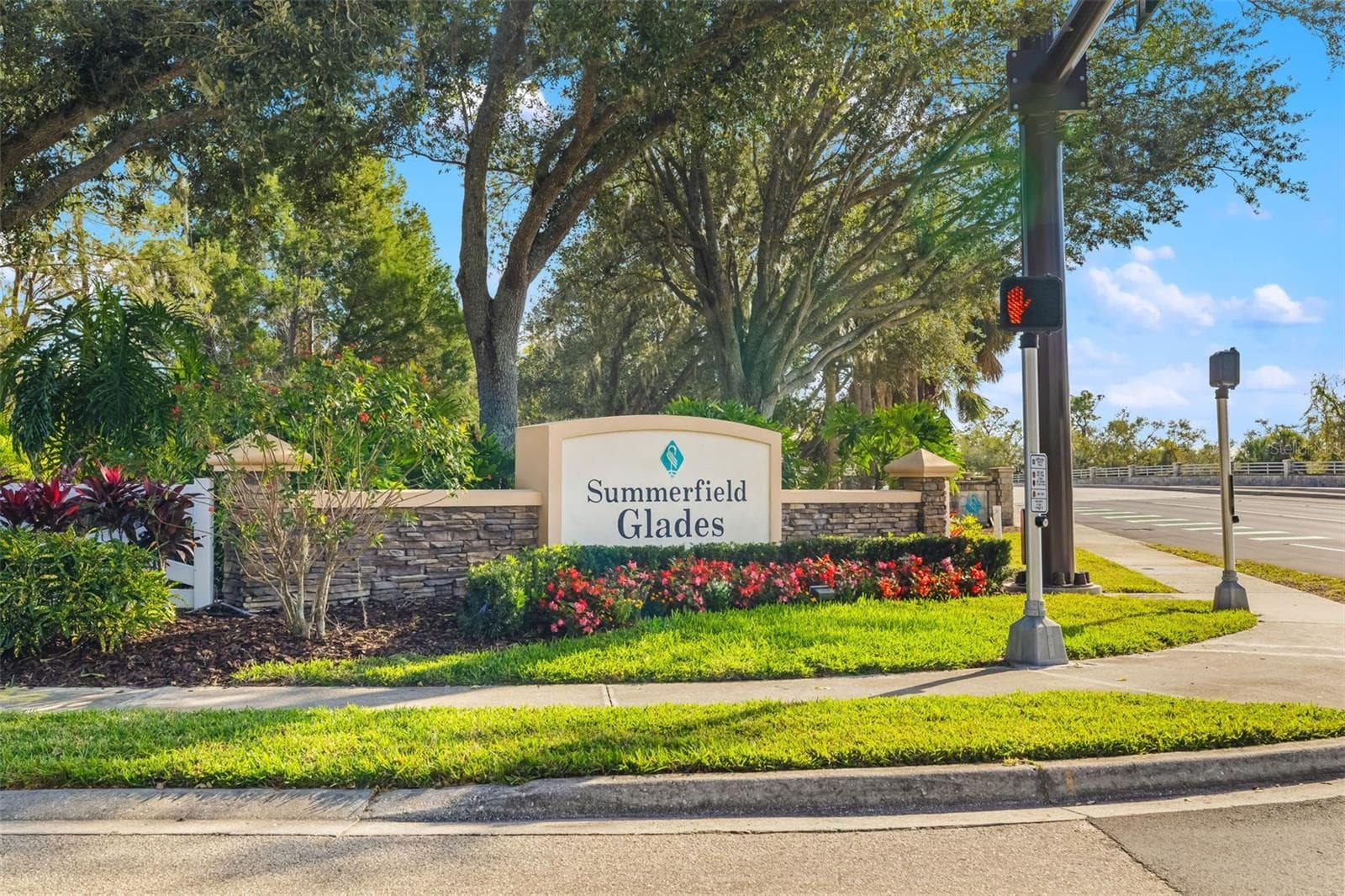 Single Family Residence at 12223 SUMMER MEADOW DR, LAKEWOOD RANCH, photo 2 of 66