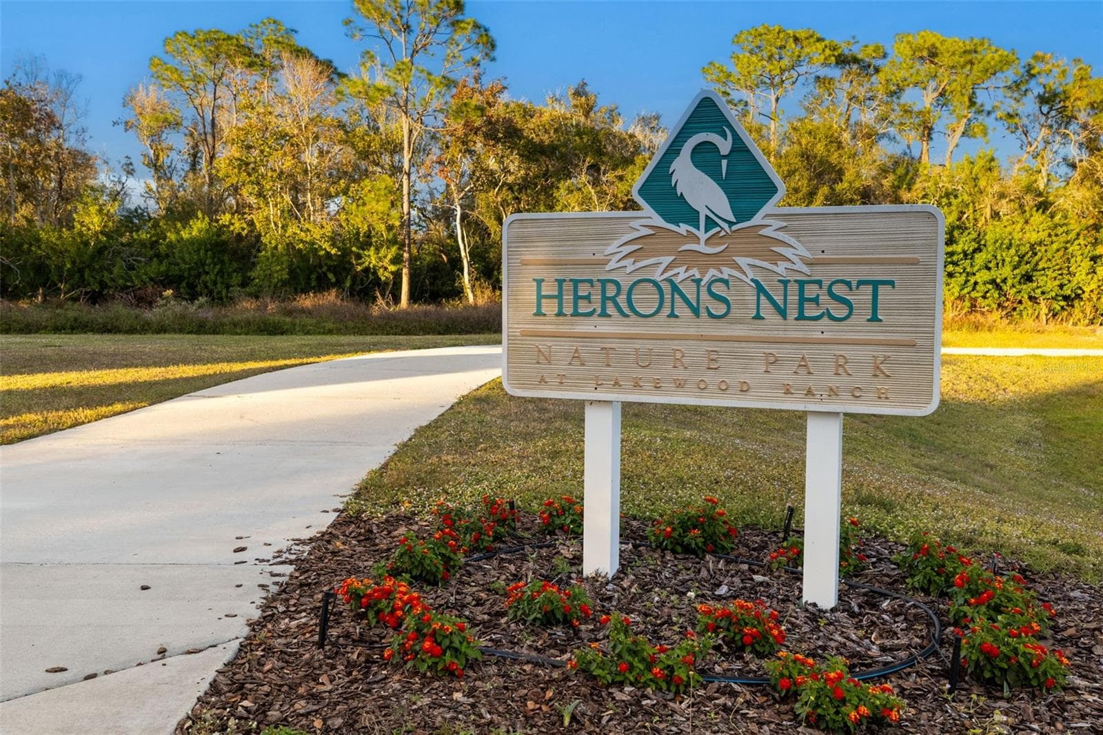 Single Family Residence at 12223 SUMMER MEADOW DR, LAKEWOOD RANCH, photo 52 of 66