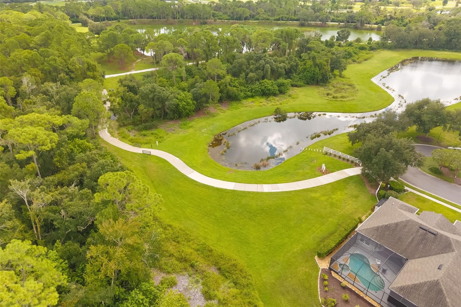 Single Family Residence at 12223 SUMMER MEADOW DR, LAKEWOOD RANCH, photo 53 of 66