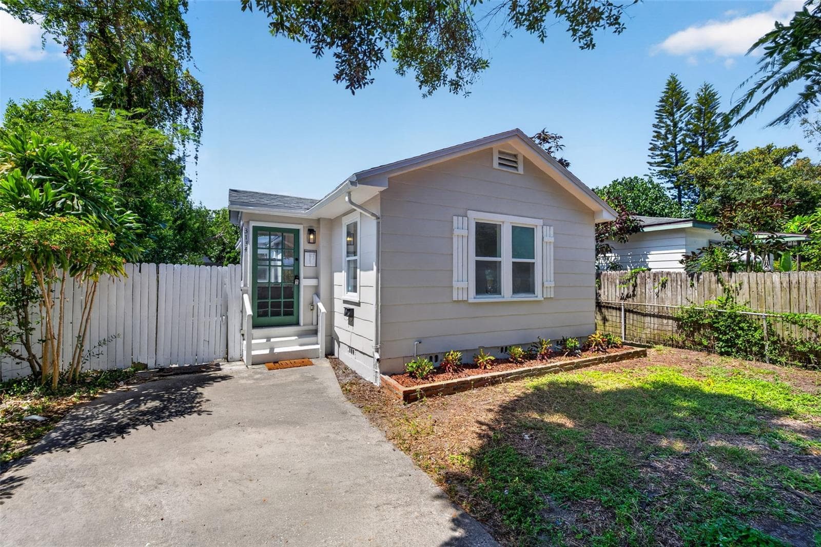 Single Family Residence at 3134 17TH ST N, ST PETERSBURG, photo 3 of 17