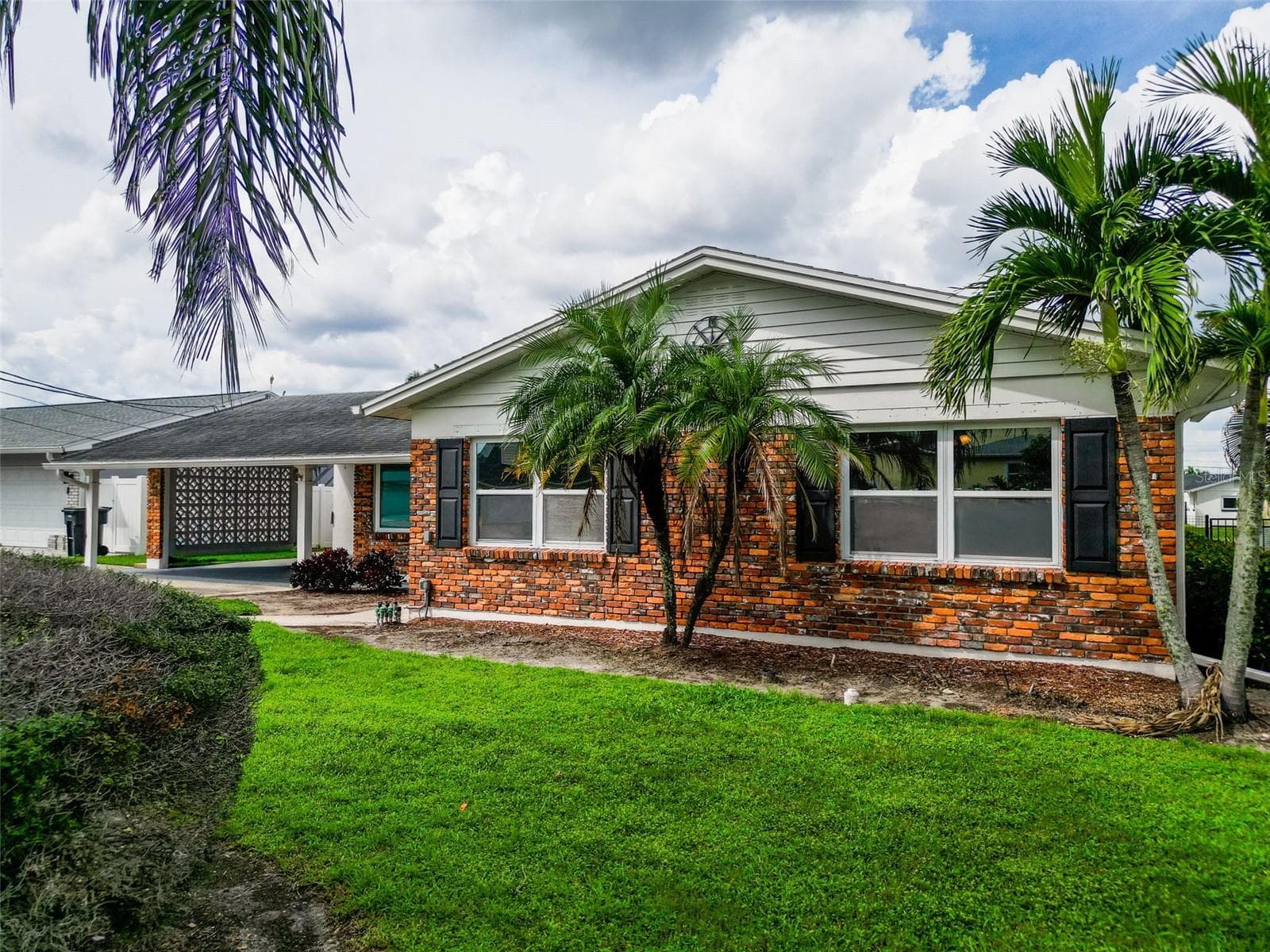 Single Family Residence at 8723 HICKORYWOOD LN, TAMPA, photo 2 of 82