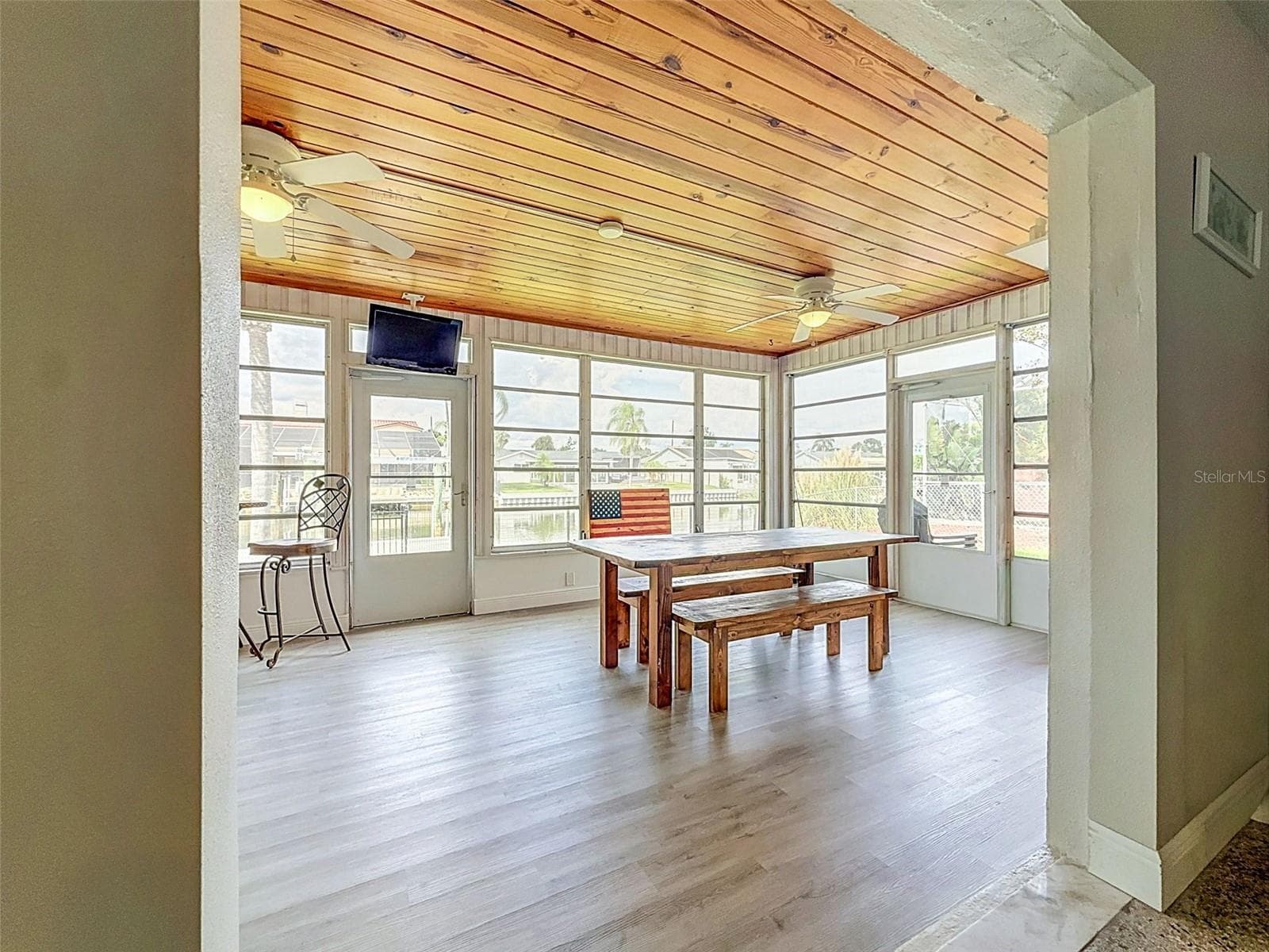 Single Family Residence at 8723 HICKORYWOOD LN, TAMPA, photo 19 of 82