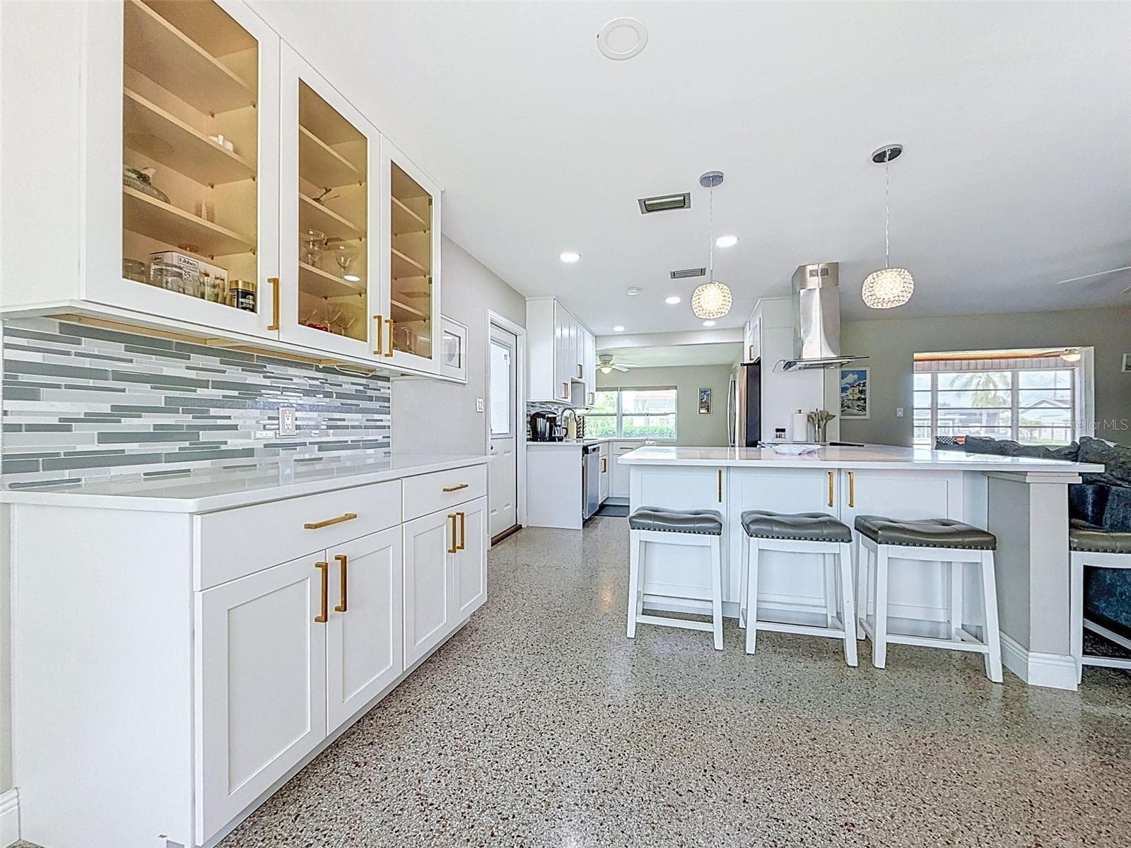 Single Family Residence at 8723 HICKORYWOOD LN, TAMPA, photo 21 of 82