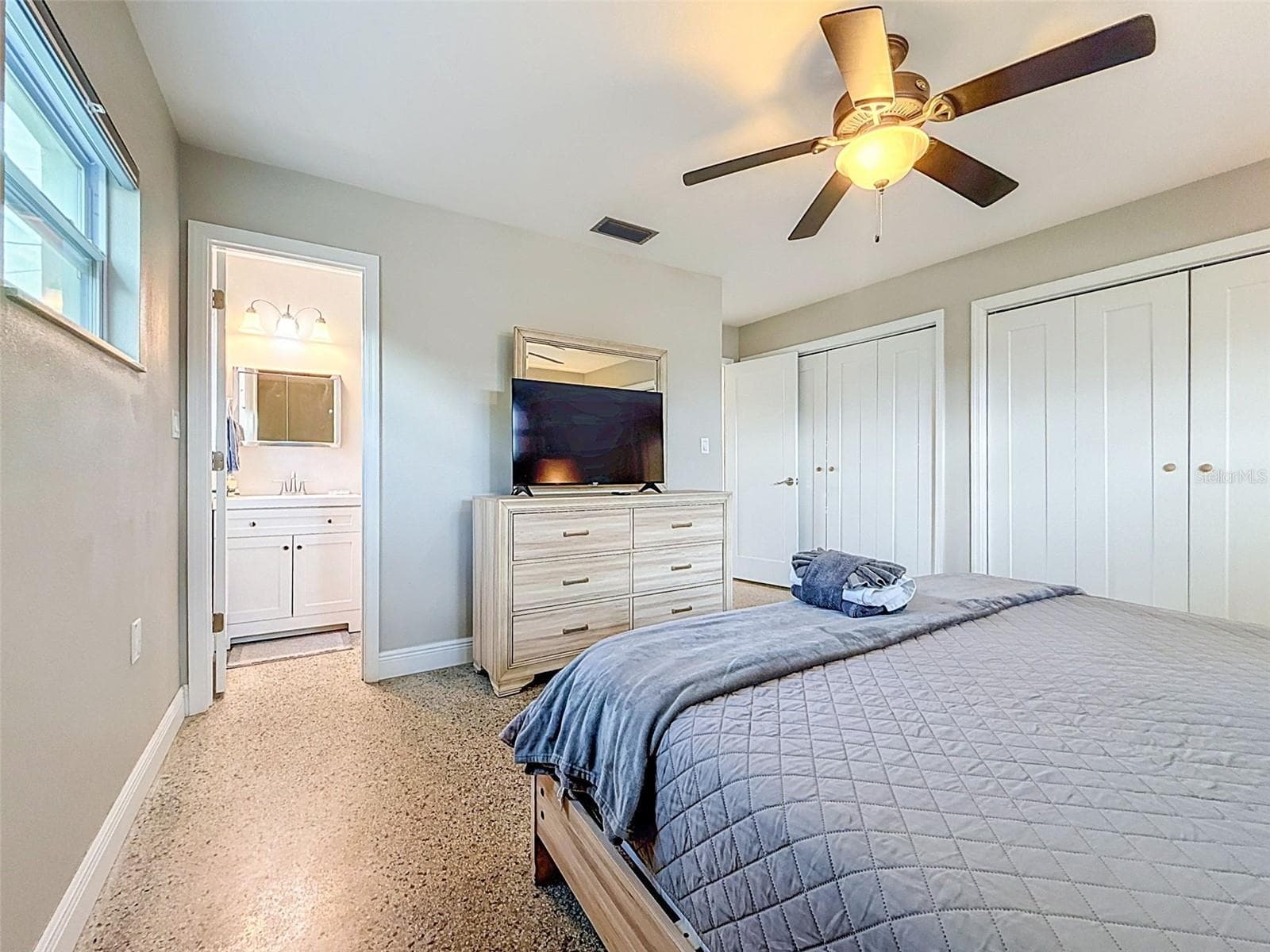 Single Family Residence at 8723 HICKORYWOOD LN, TAMPA, photo 33 of 82