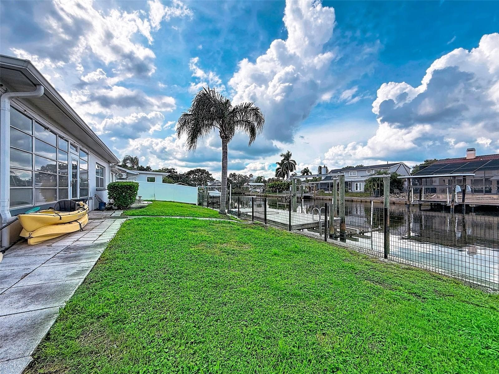 Single Family Residence at 8723 HICKORYWOOD LN, TAMPA, photo 57 of 82