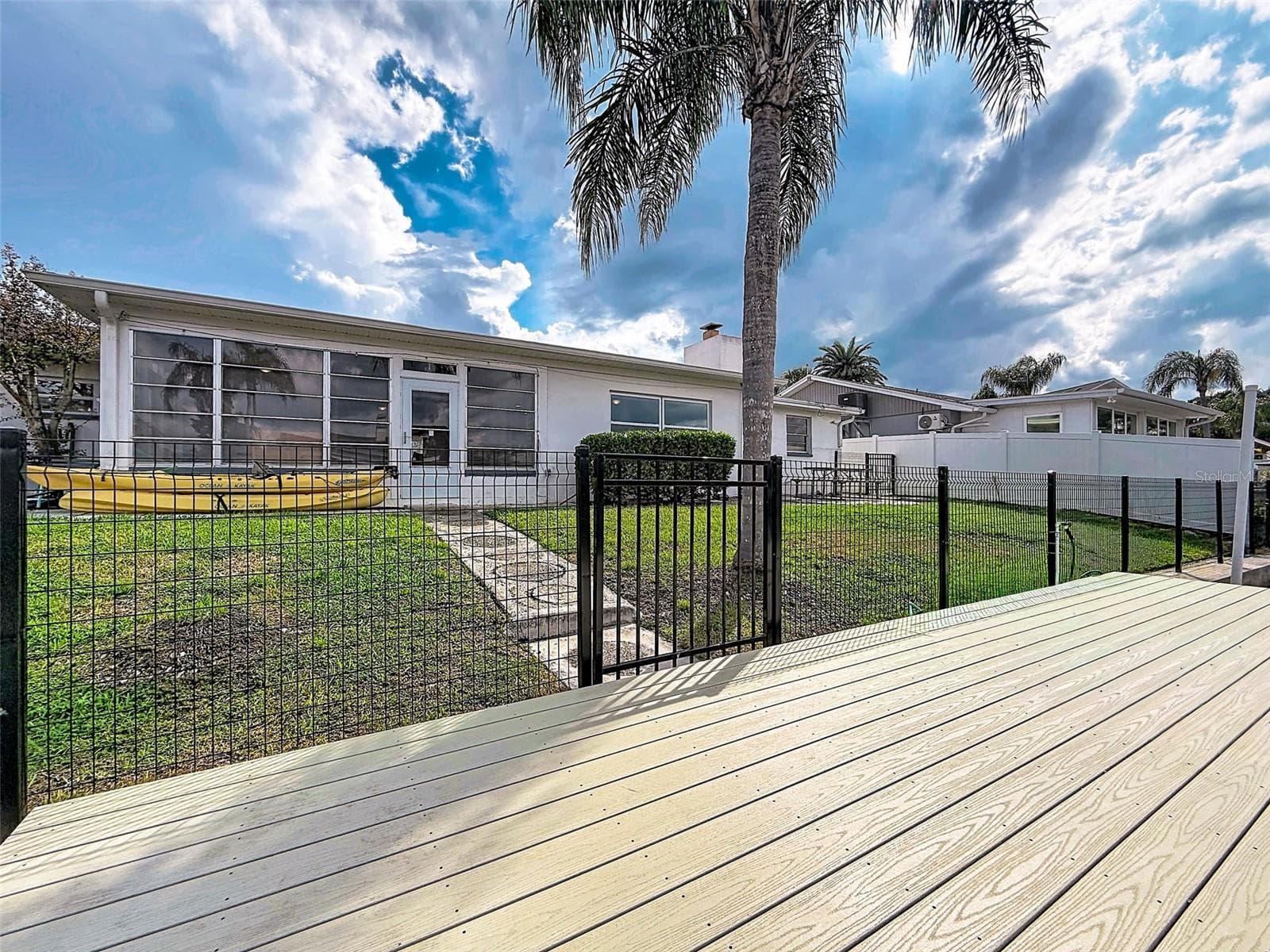 Single Family Residence at 8723 HICKORYWOOD LN, TAMPA, photo 58 of 82