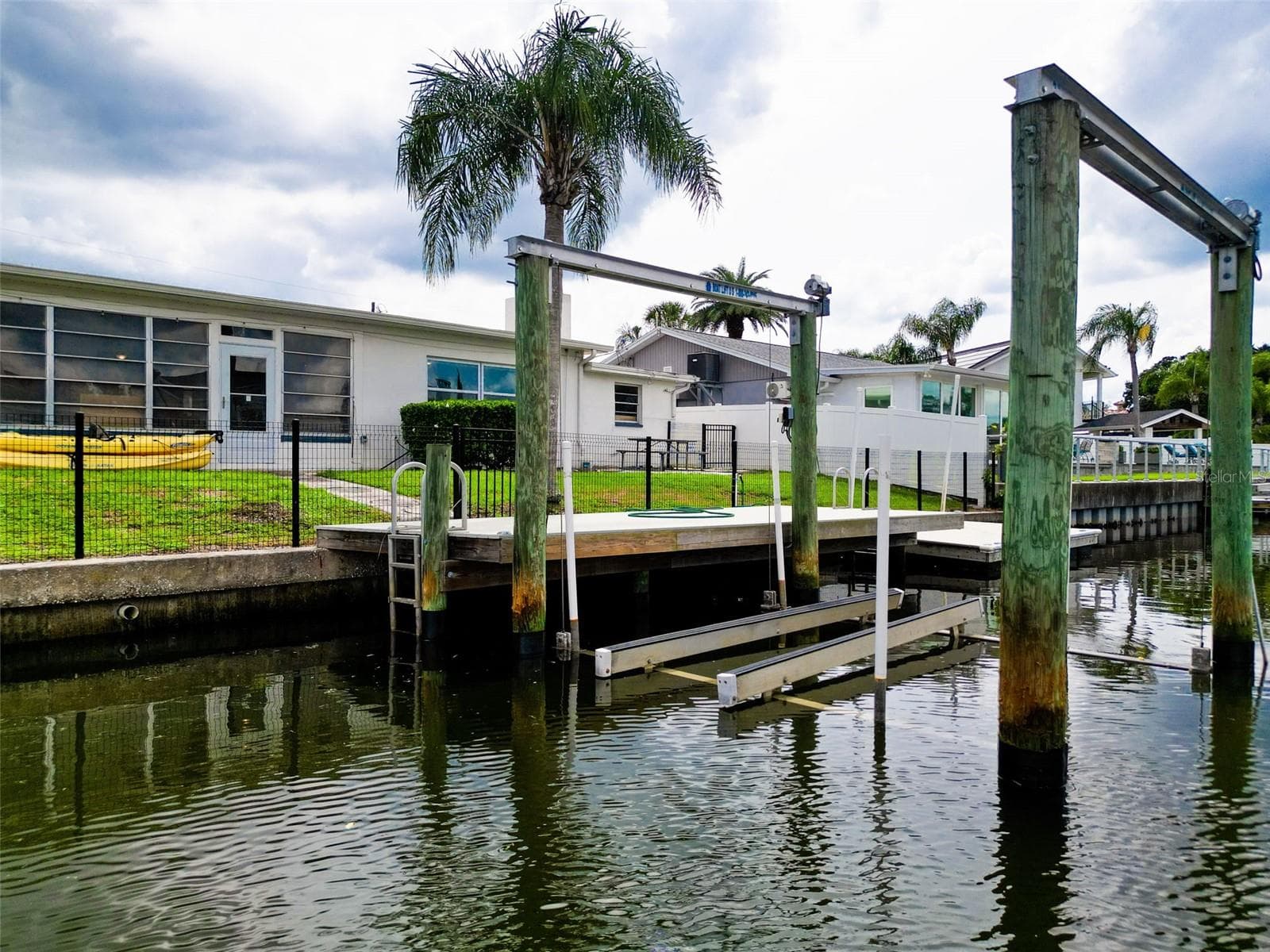 Single Family Residence at 8723 HICKORYWOOD LN, TAMPA, photo 63 of 82