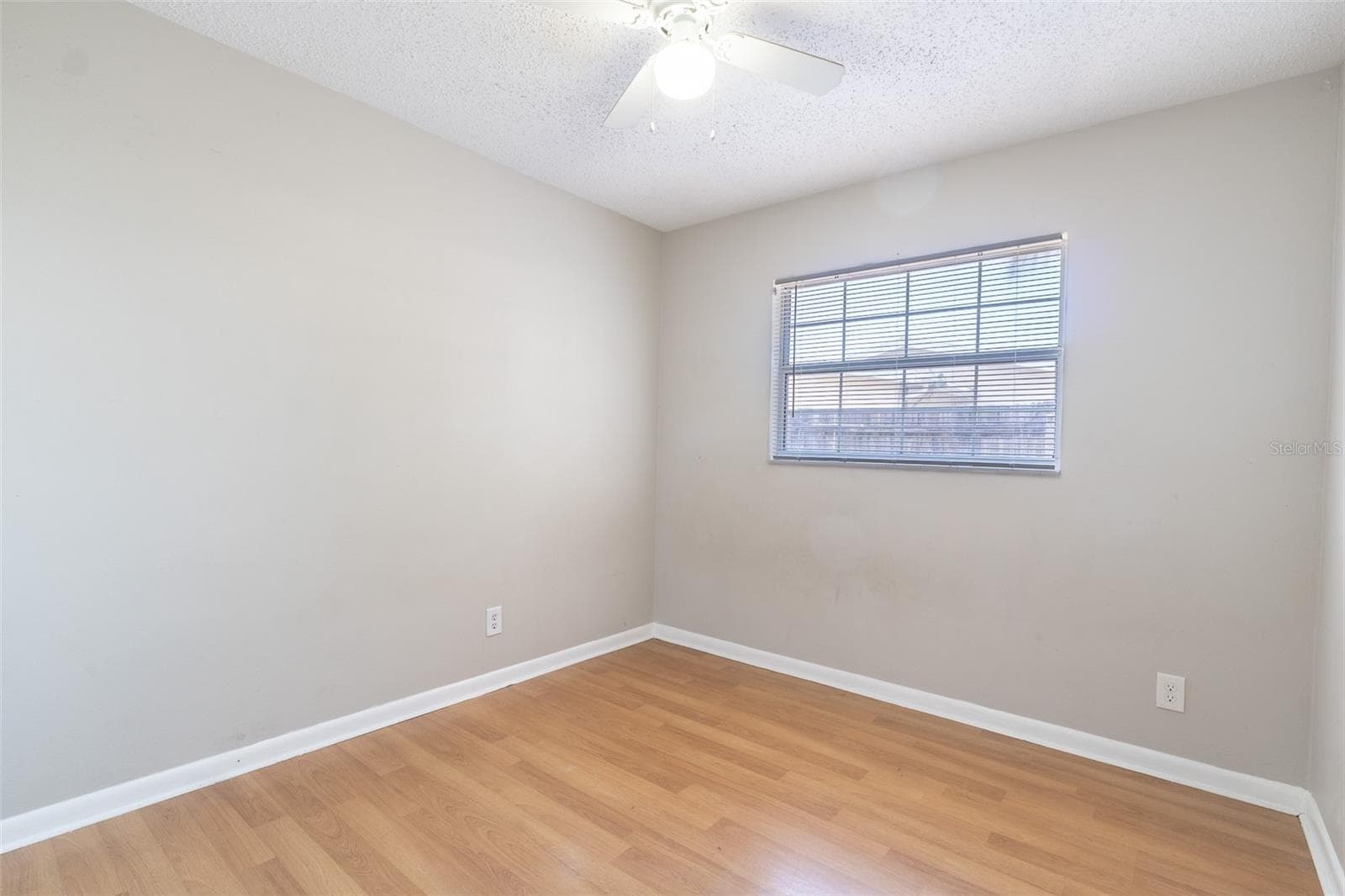 Single Family Residence at 6001 CRESTRIDGE RD, TAMPA, photo 18 of 32
