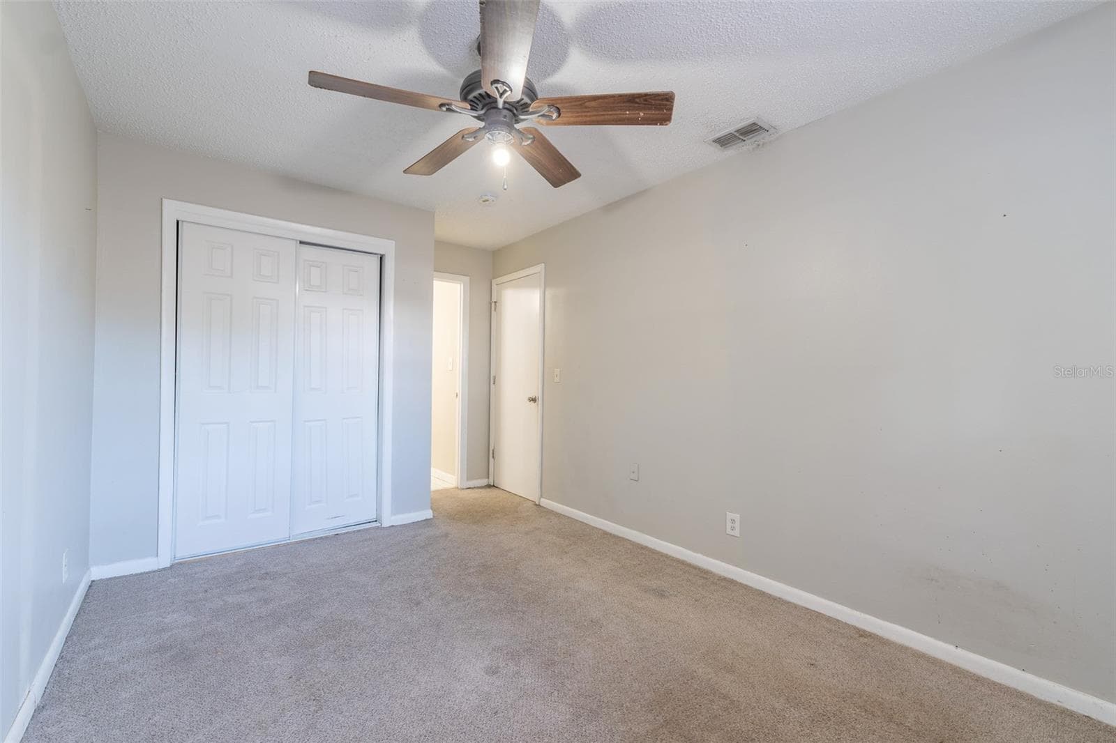 Single Family Residence at 6001 CRESTRIDGE RD, TAMPA, photo 22 of 32