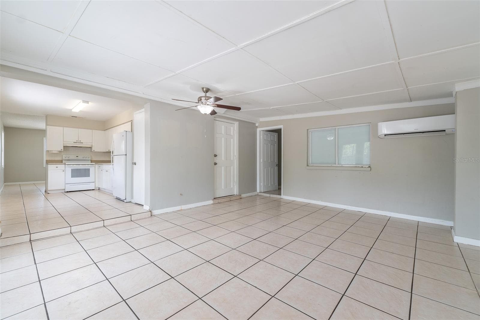 Single Family Residence at 6001 CRESTRIDGE RD, TAMPA, photo 29 of 32