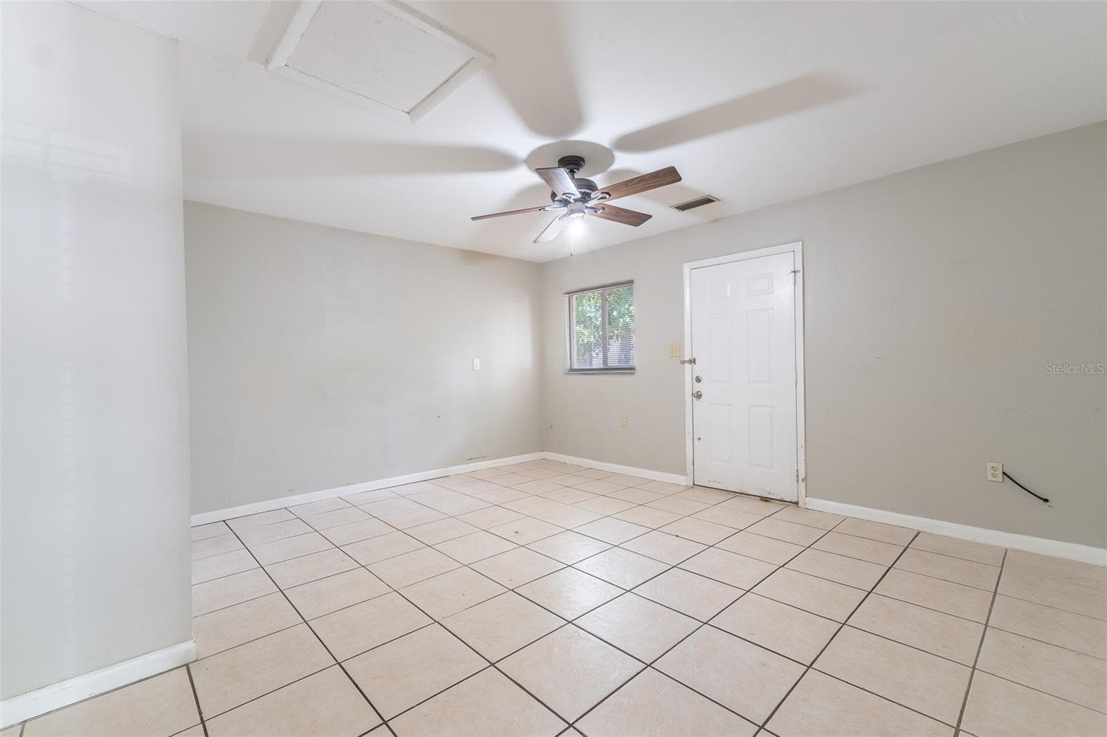 Single Family Residence at 6001 CRESTRIDGE RD, TAMPA, photo 31 of 32