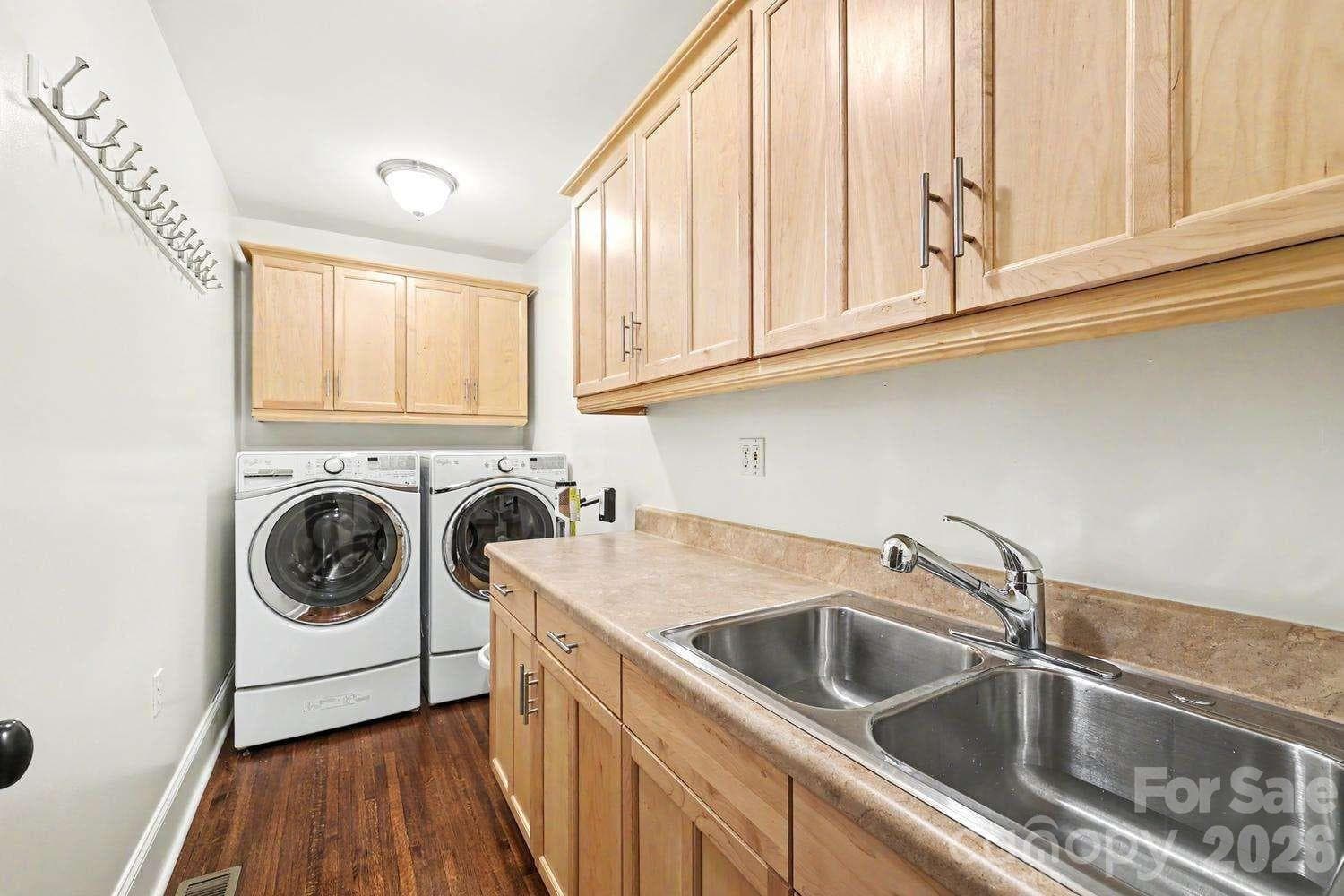 Single Family Residence at Charlotte, photo 84 of 144