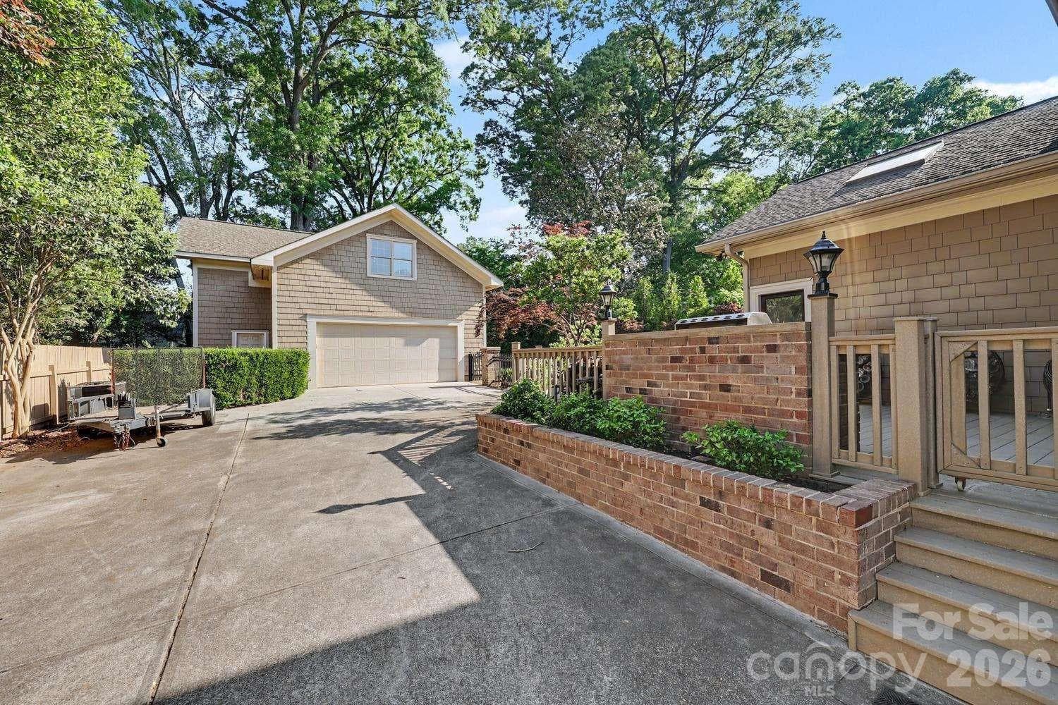 Single Family Residence at Charlotte, photo 114 of 144