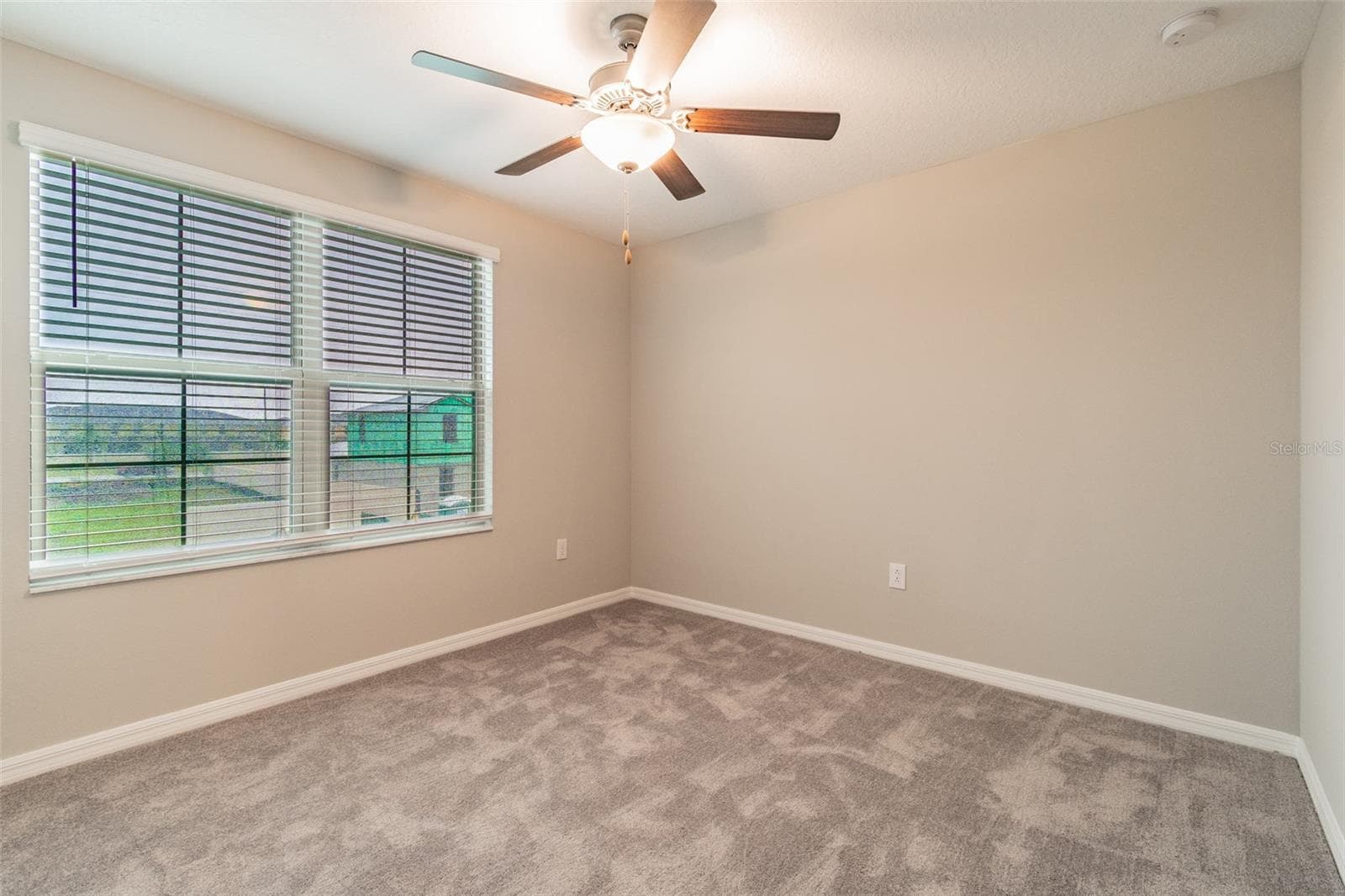 Single Family Residence at 5064 WHITE CHICORY DR, APOLLO BEACH, photo 32 of 44